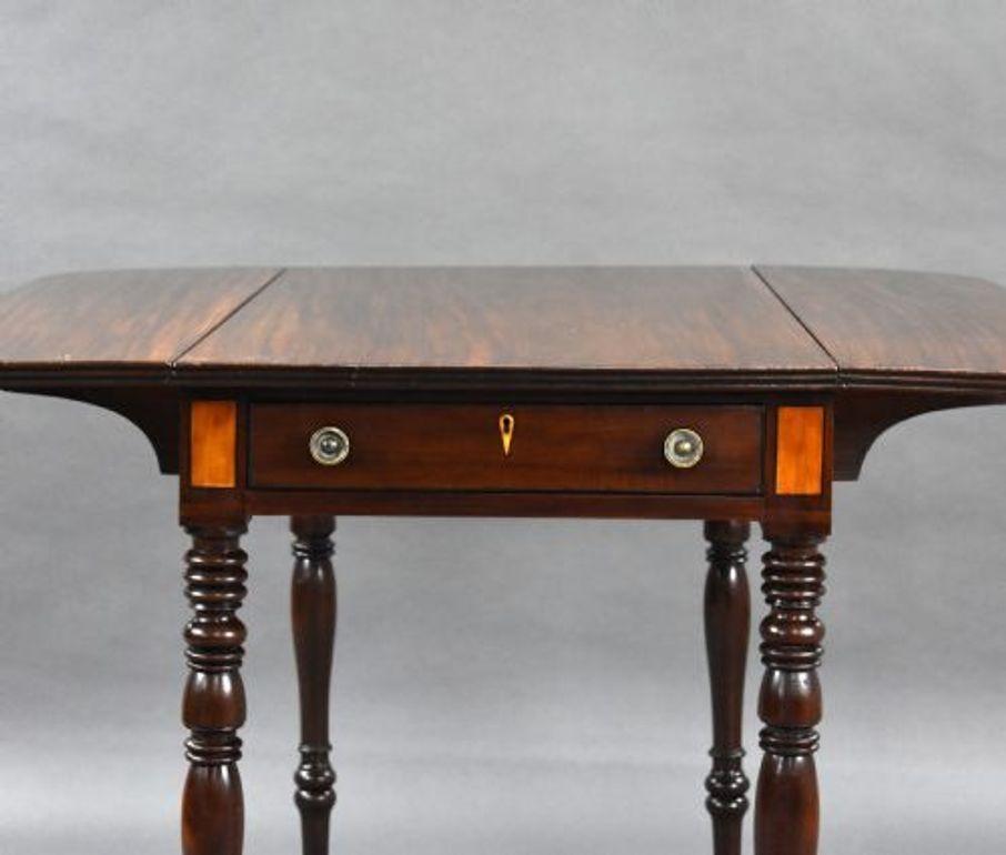 Mesa Pembroke de caoba de la Regencia en venta 3