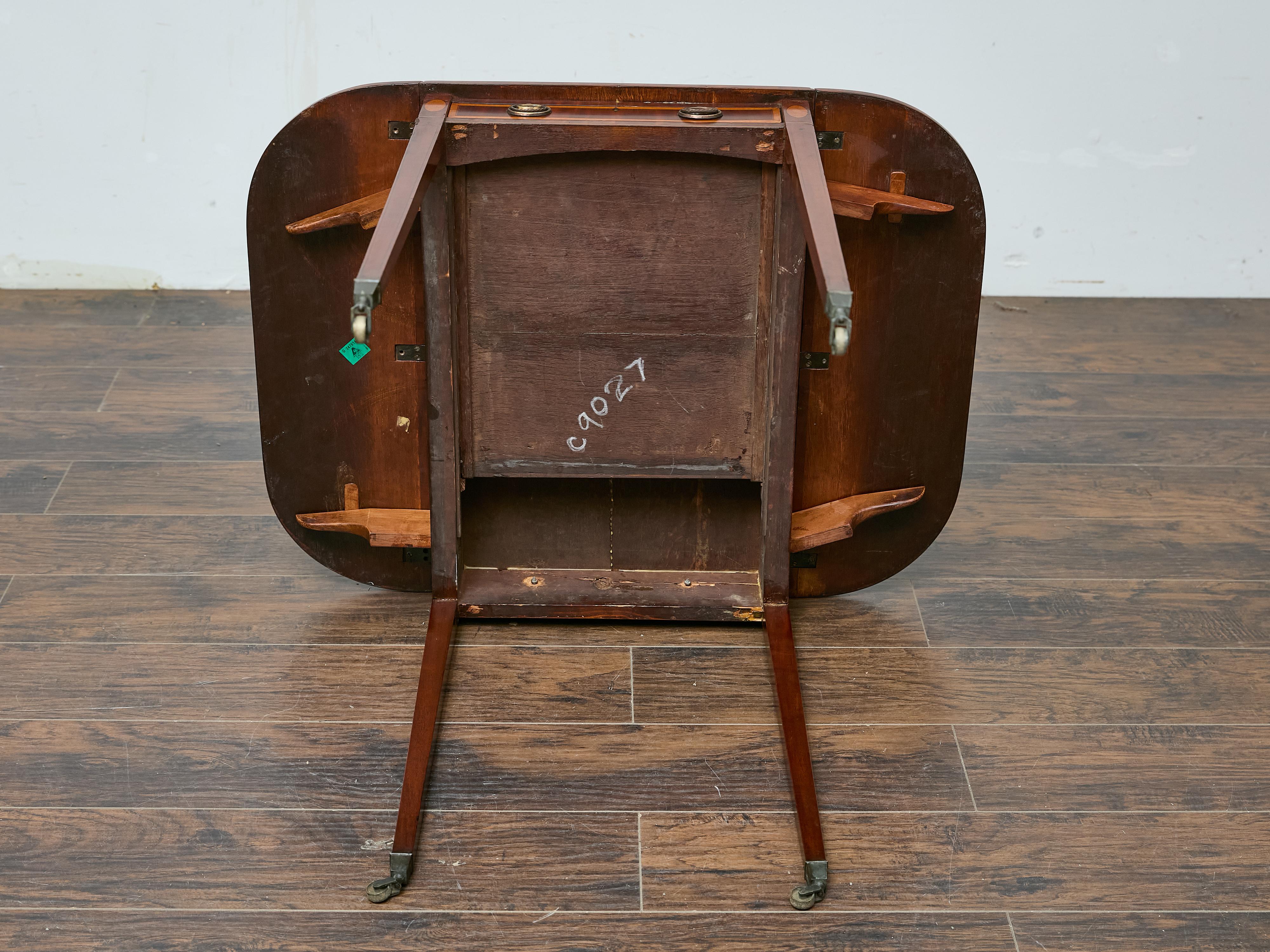 Regency Mahogany Pembroke Table with Satinwood Inlay and Casters For Sale 11