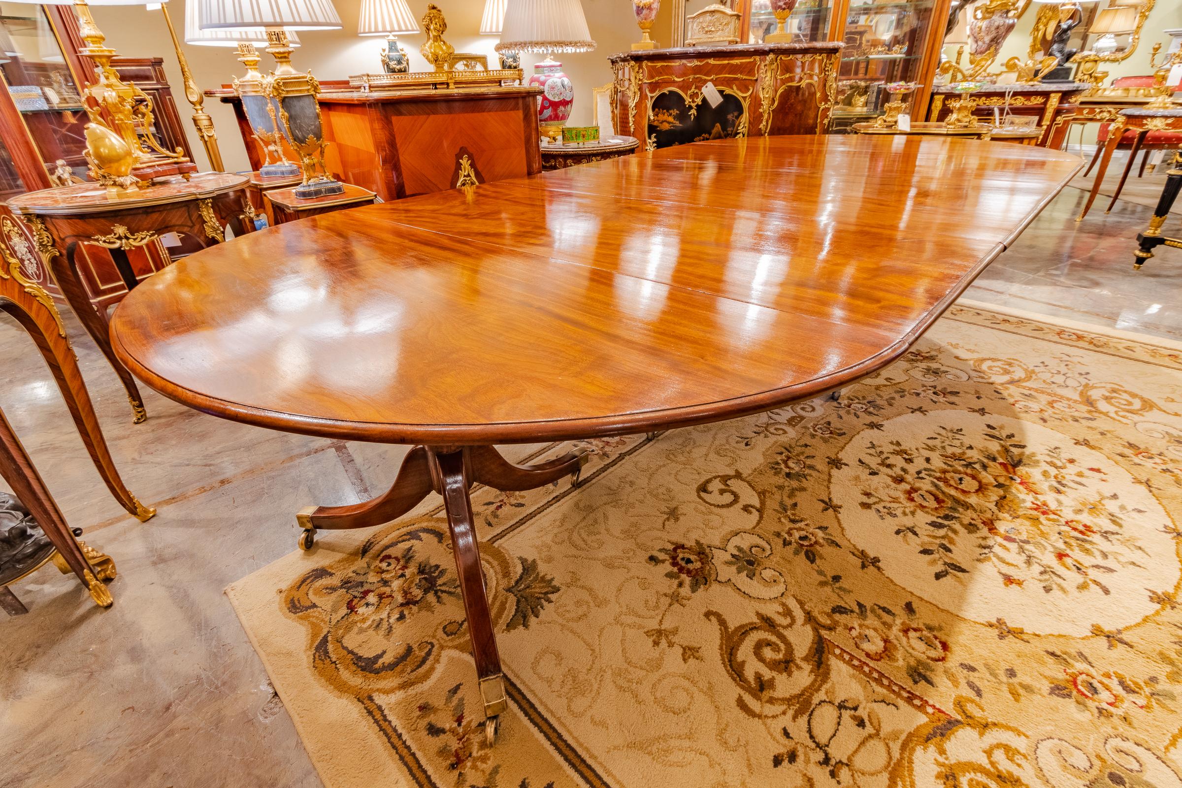 Hand-Carved Regency Mahogany Period Triple Pedestal Large Dining Table For Sale