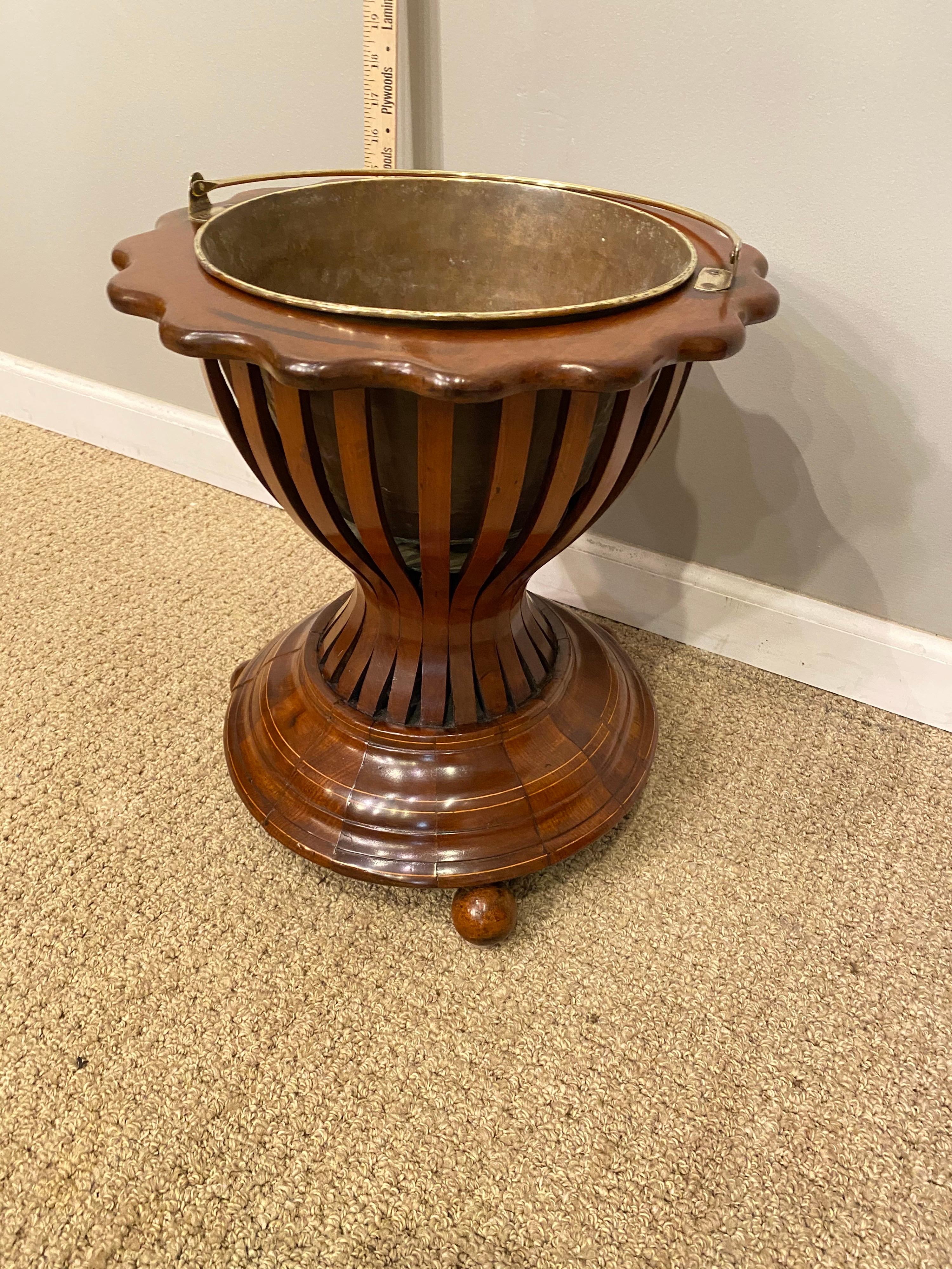 Regency Mahogany Planter 1