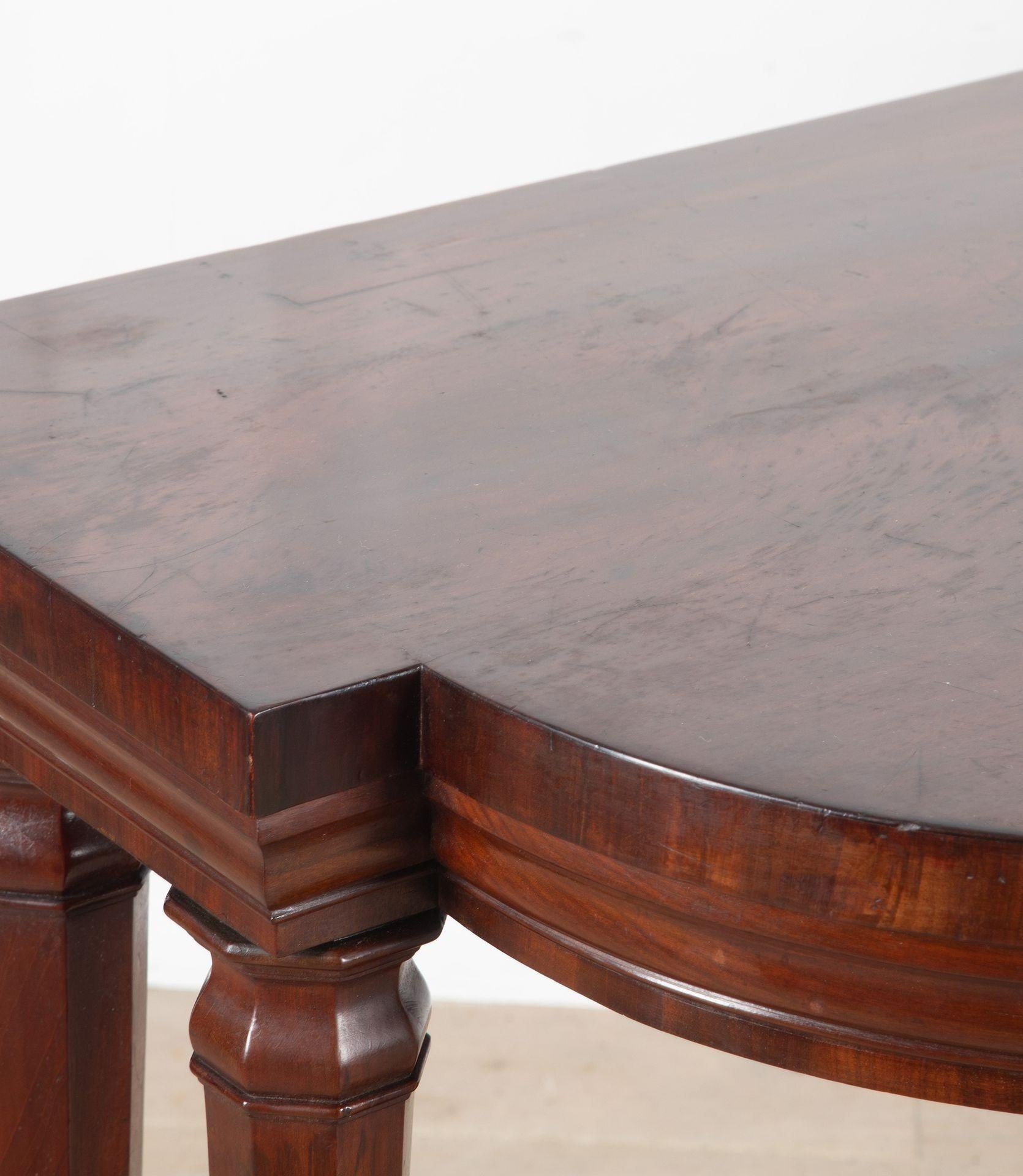 Table de service Regency en acajou en vente 6