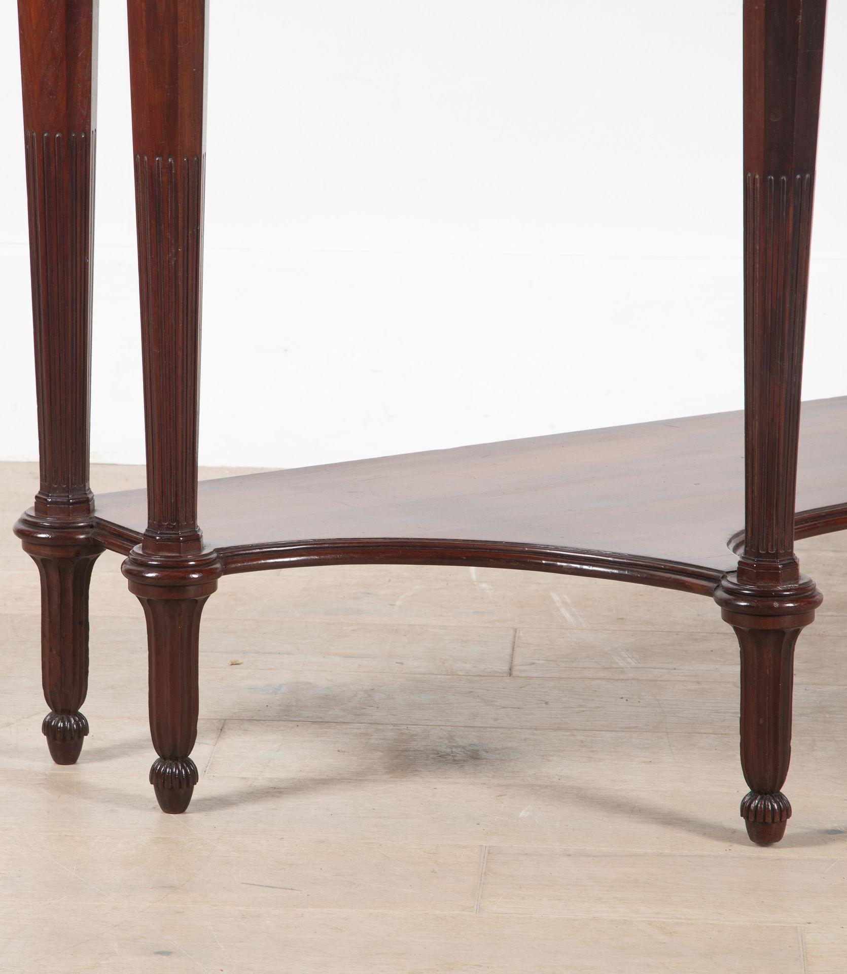 Table de service Regency en acajou en vente 2