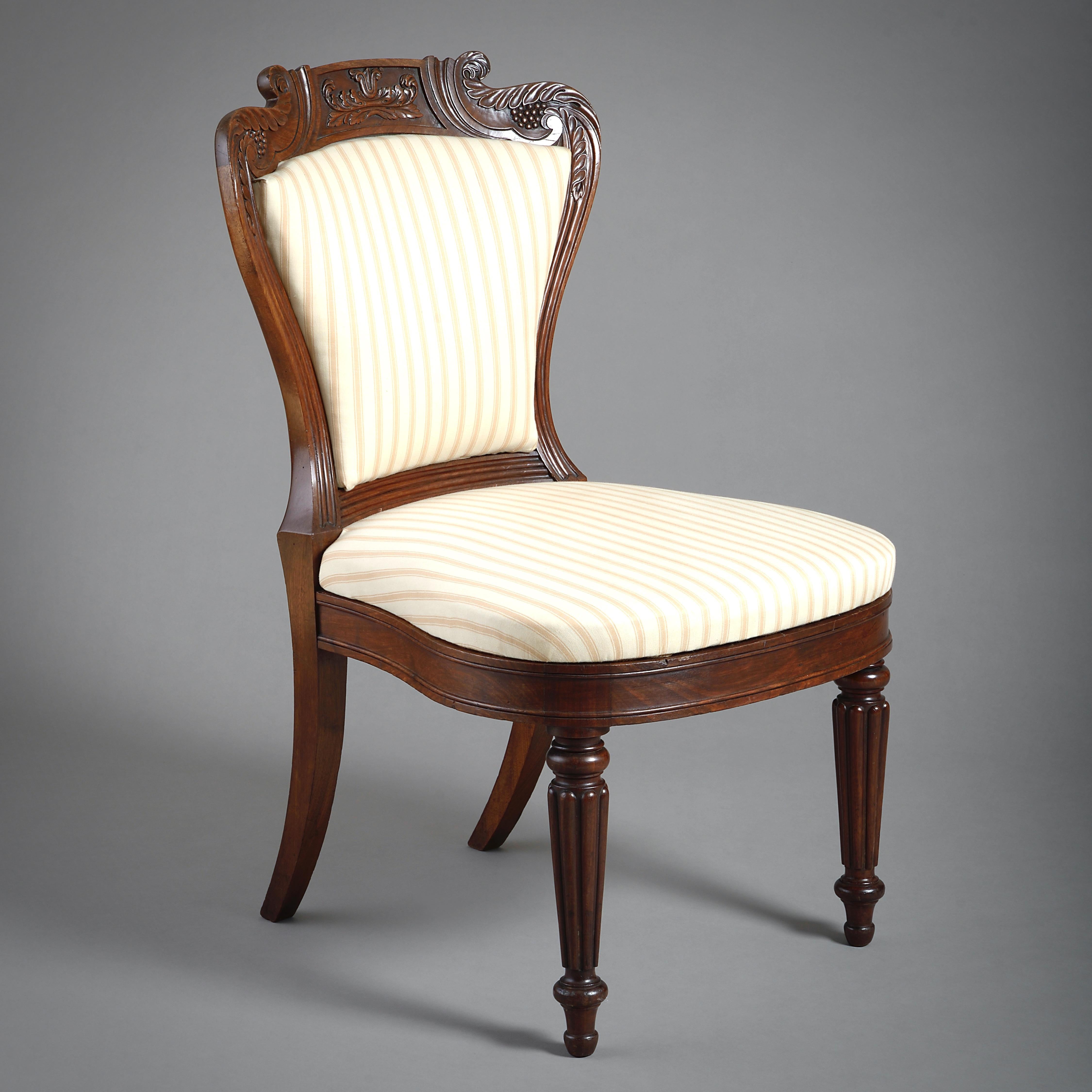 XIXe siècle Chaise d'appoint en acajou de style Régence attribuée à Gillows en vente