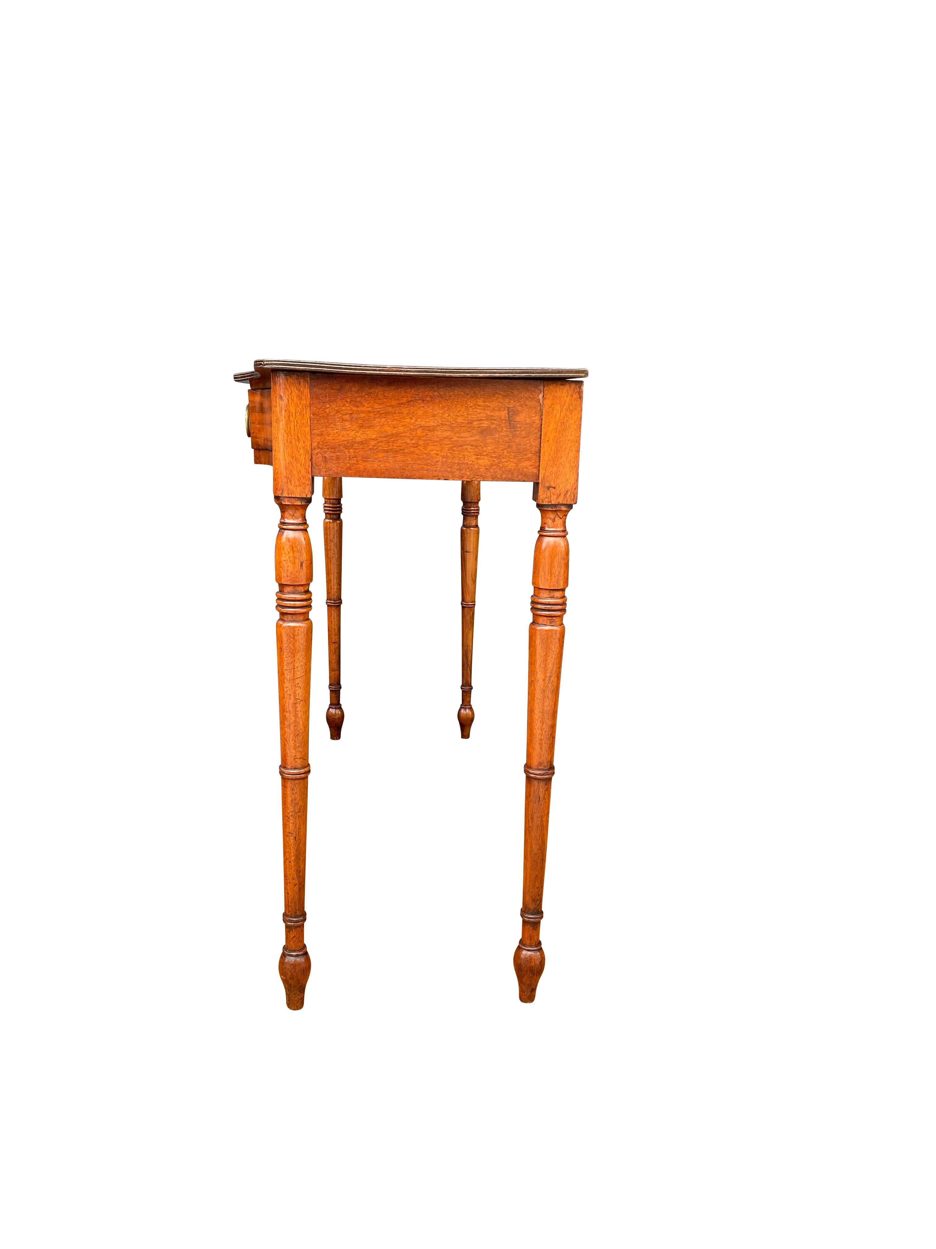 Regency Mahogany Side Table In Good Condition In Essex, MA