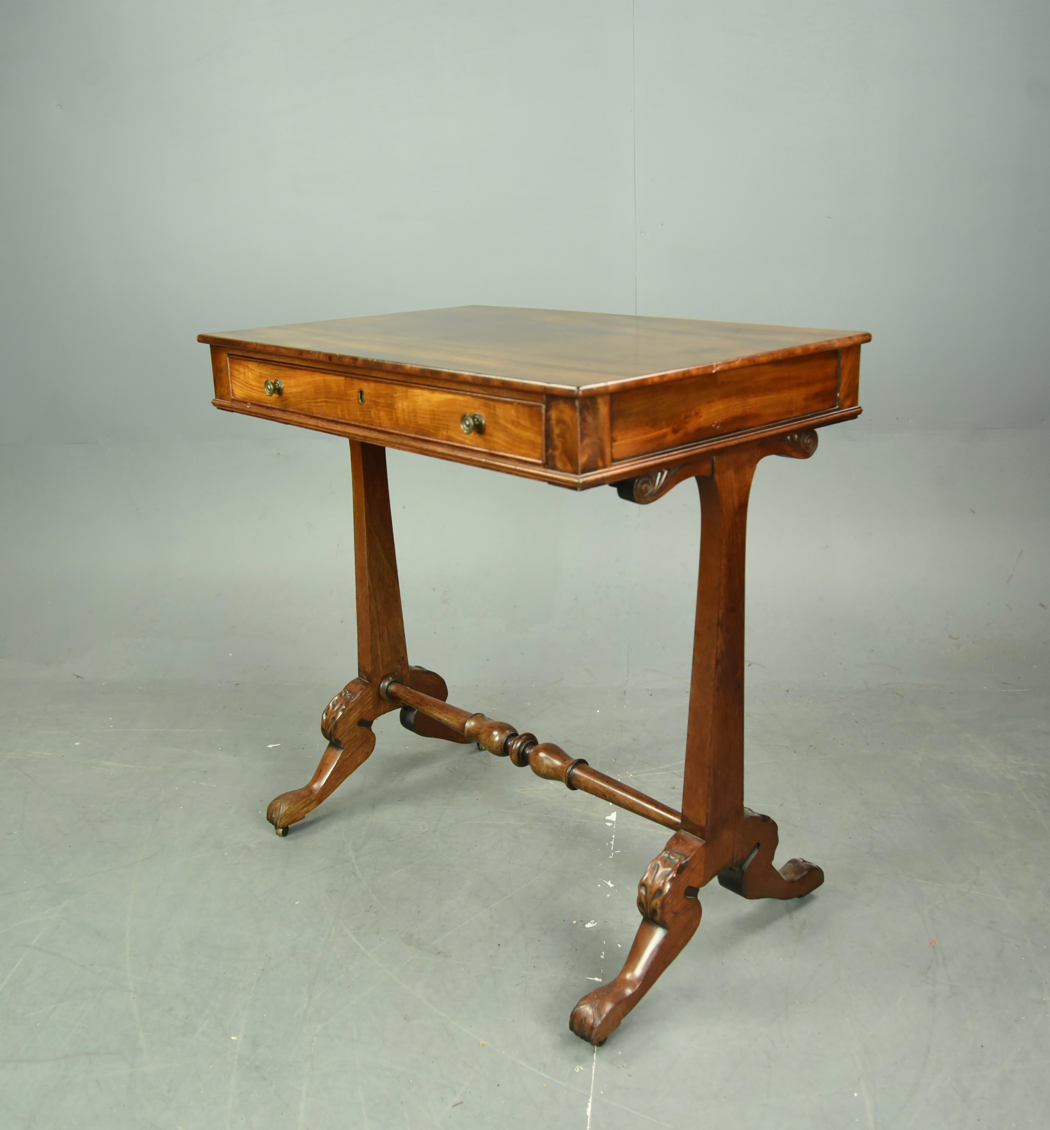 English Regency Mahogany Side Table /Lamp Table