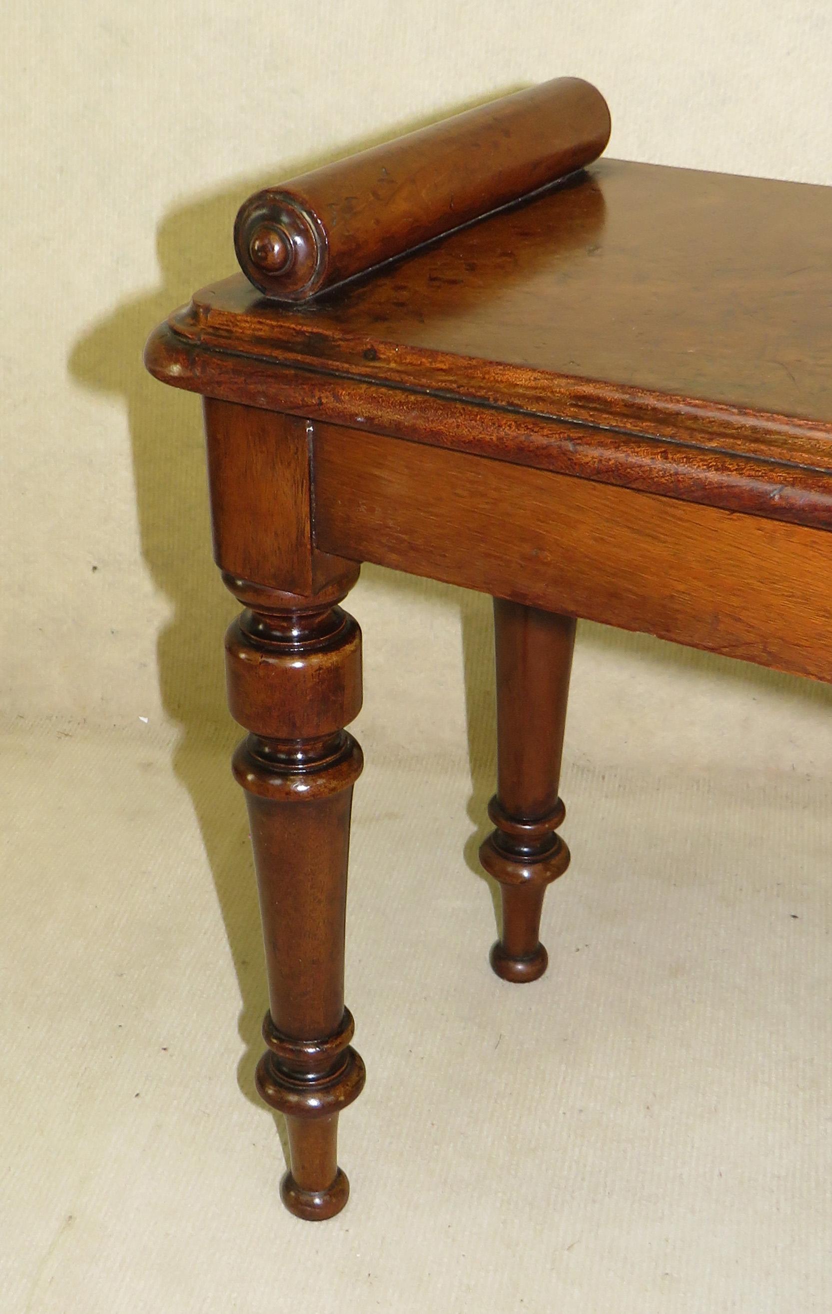 Regency Mahogany Small Window Seat Hall Bench In Good Condition In Bedfordshire, GB