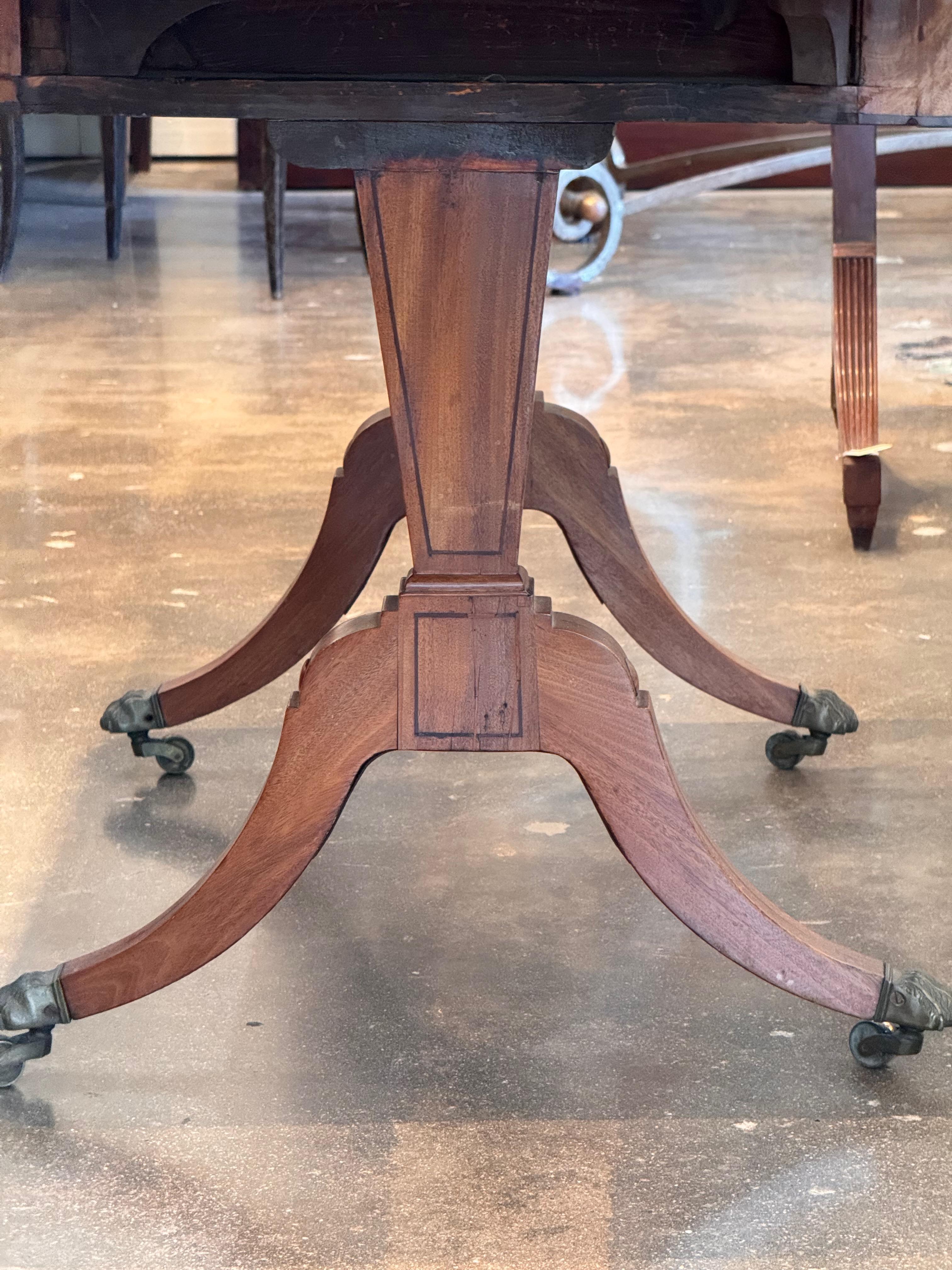 Regency Mahogany Sofa Table With Lion Mask Pulls en vente 6