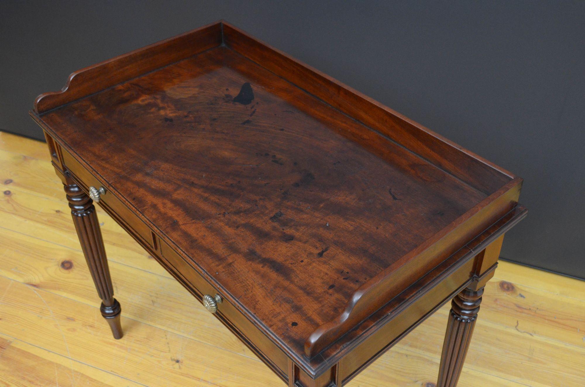 Regency Mahogany Table in the Manner of Gillows 3