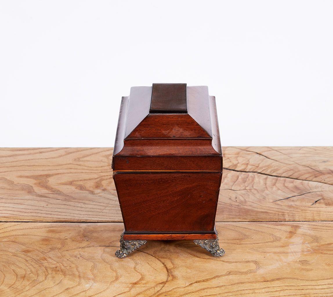Regency Mahogany Tea Caddy In Good Condition For Sale In Greenwich, CT