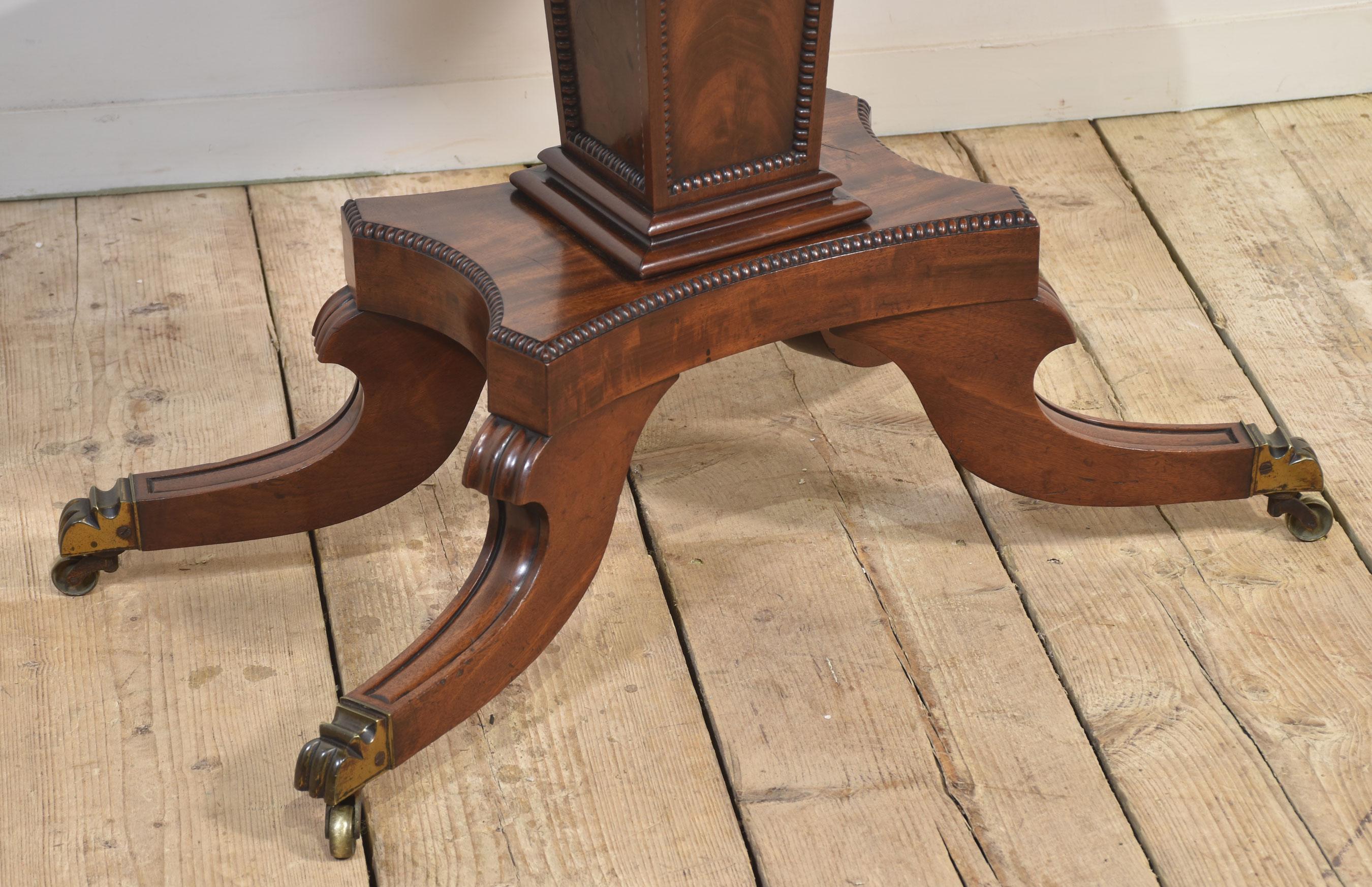 Regency-Tisch aus Mahagoni im Angebot 4