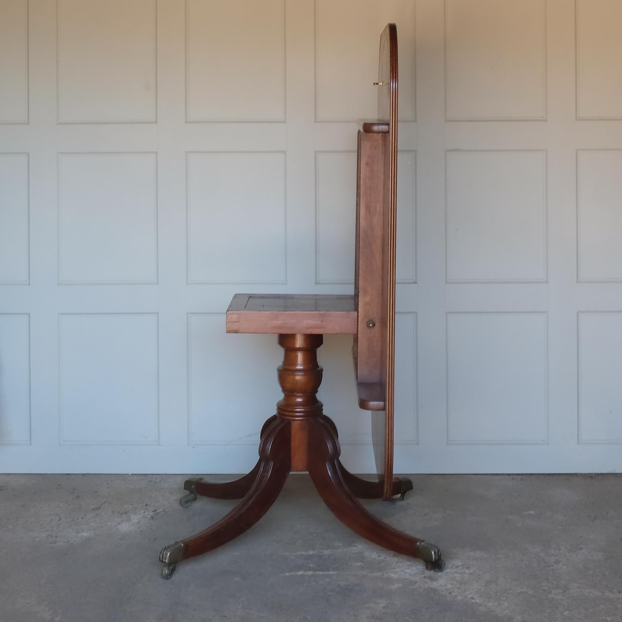 Regency Mahogany Tilt Top Table In Good Condition For Sale In Kettering, GB