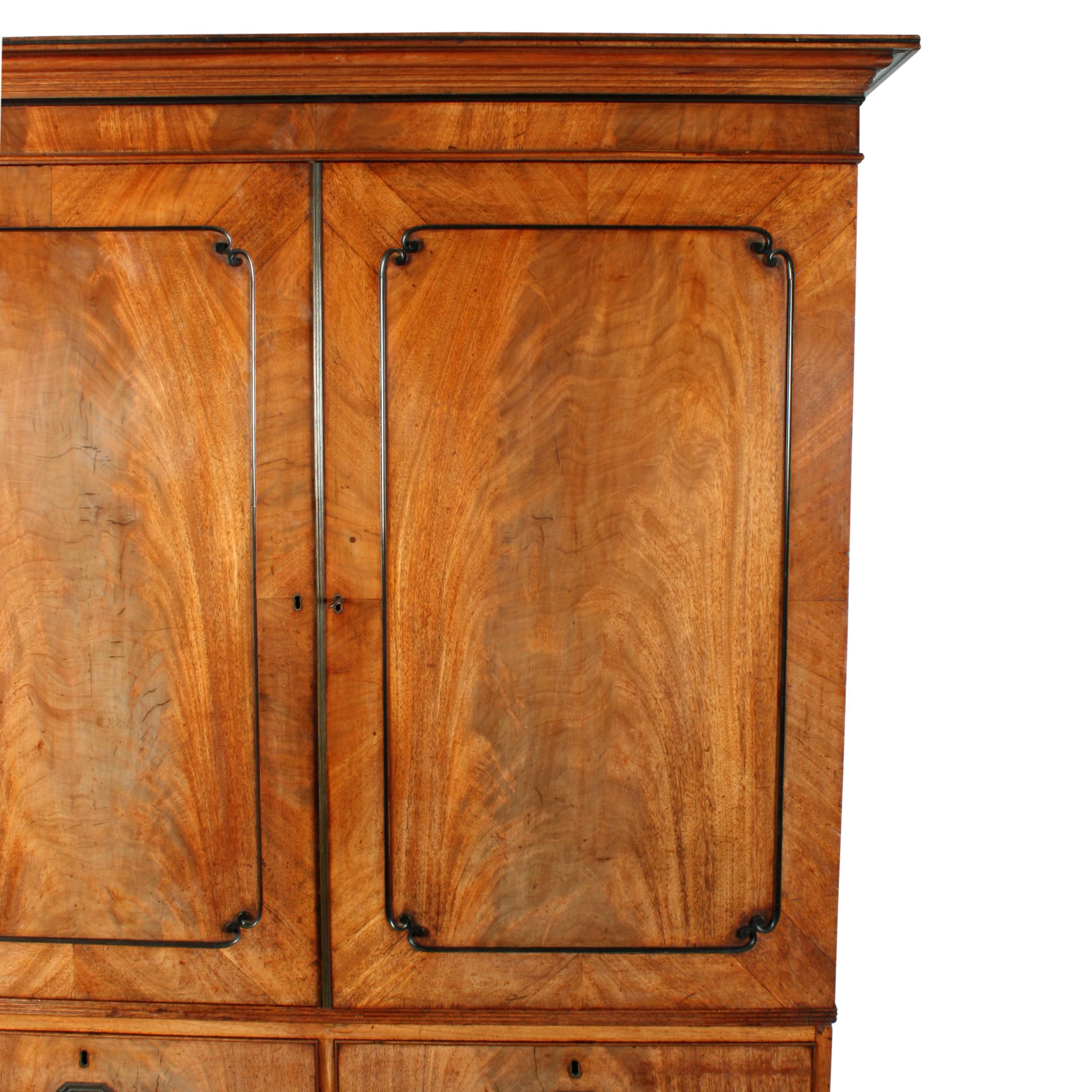 19th Century Regency Mahogany Tray Wardrobe / Press For Sale 2