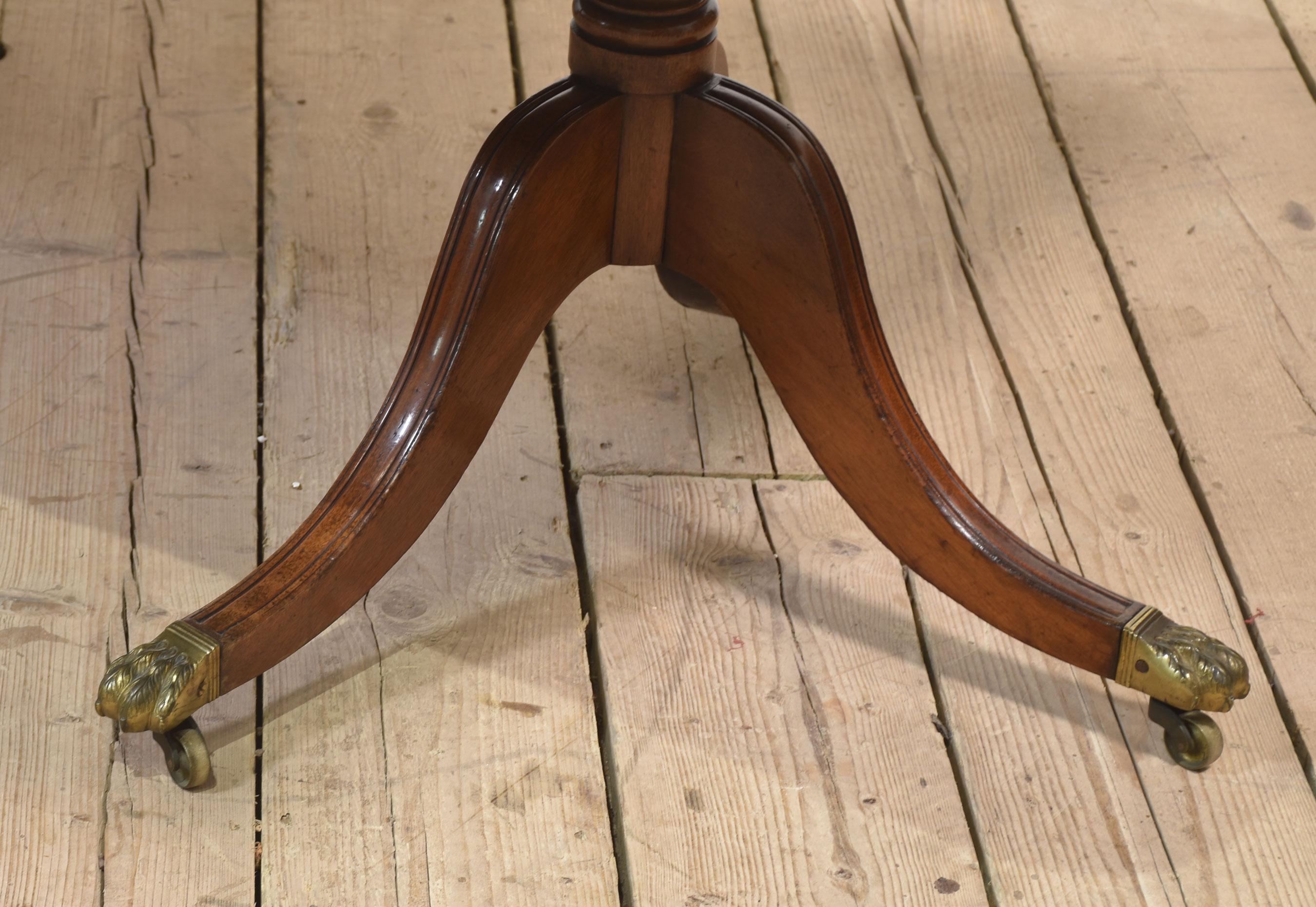 Wood Regency mahogany twin pillar dining table For Sale