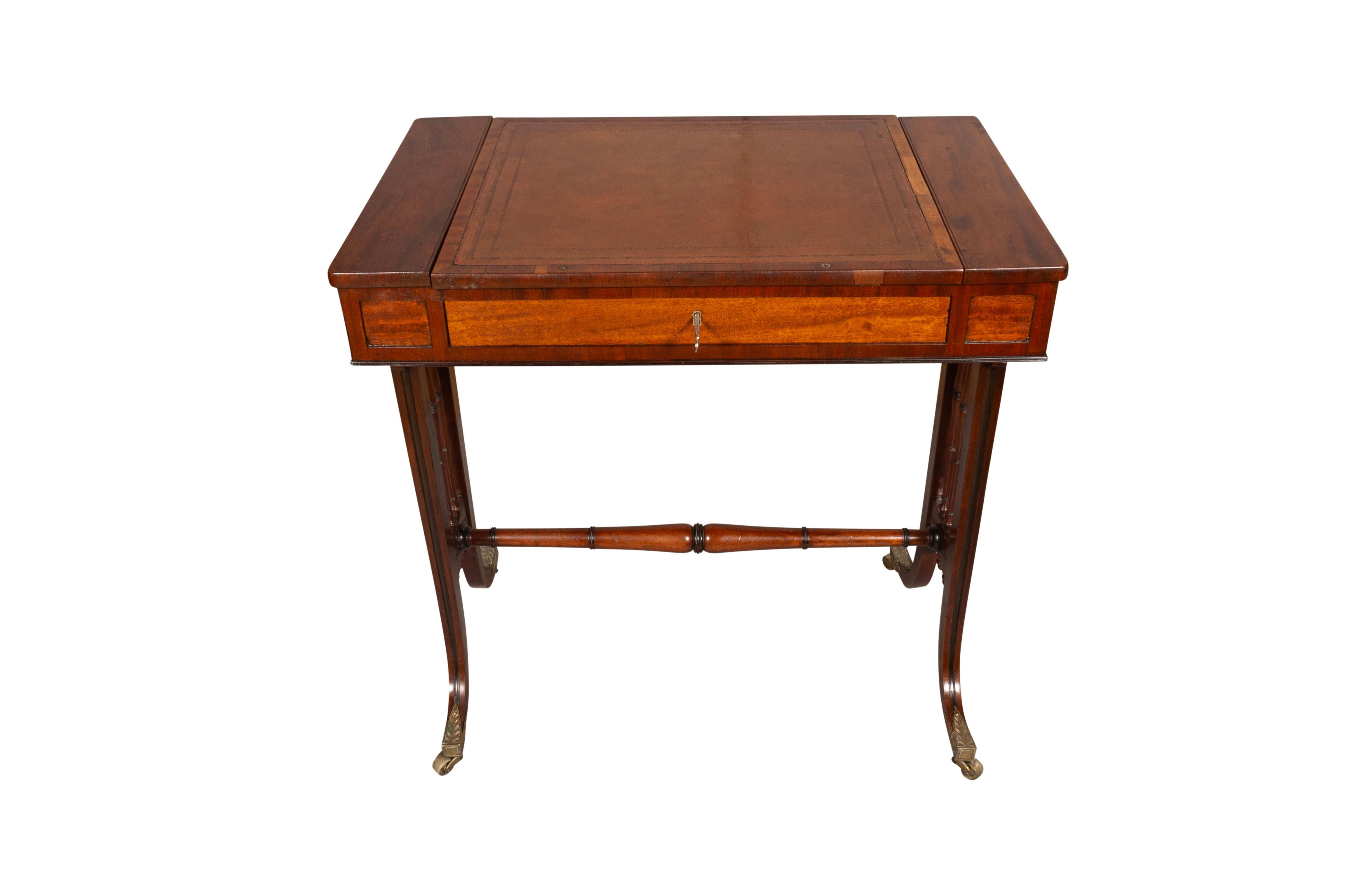 Regency Mahogany Writing Table By Gillows Of Lancaster For Sale 10