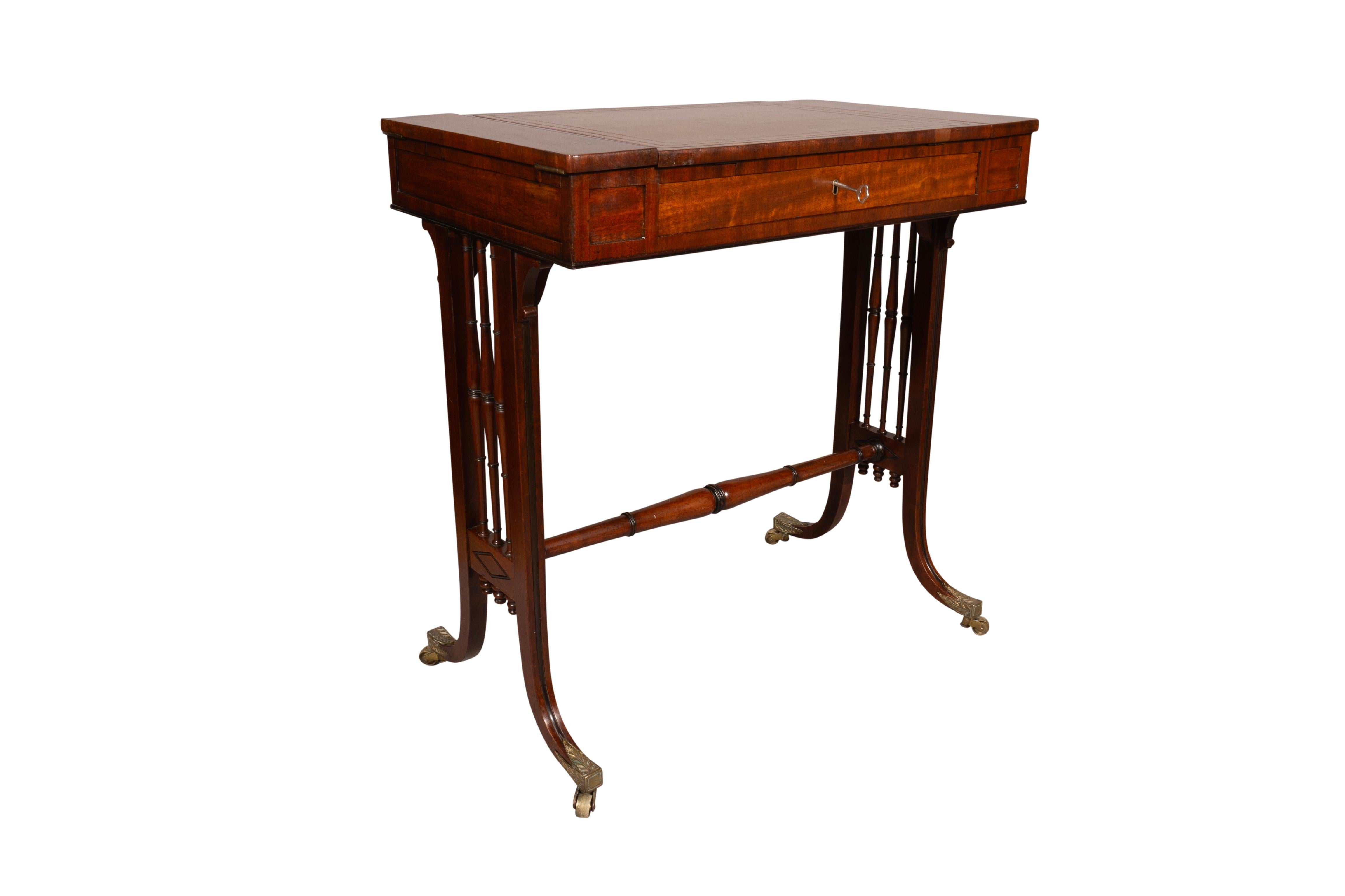 Regency Mahogany Writing Table By Gillows Of Lancaster For Sale 11