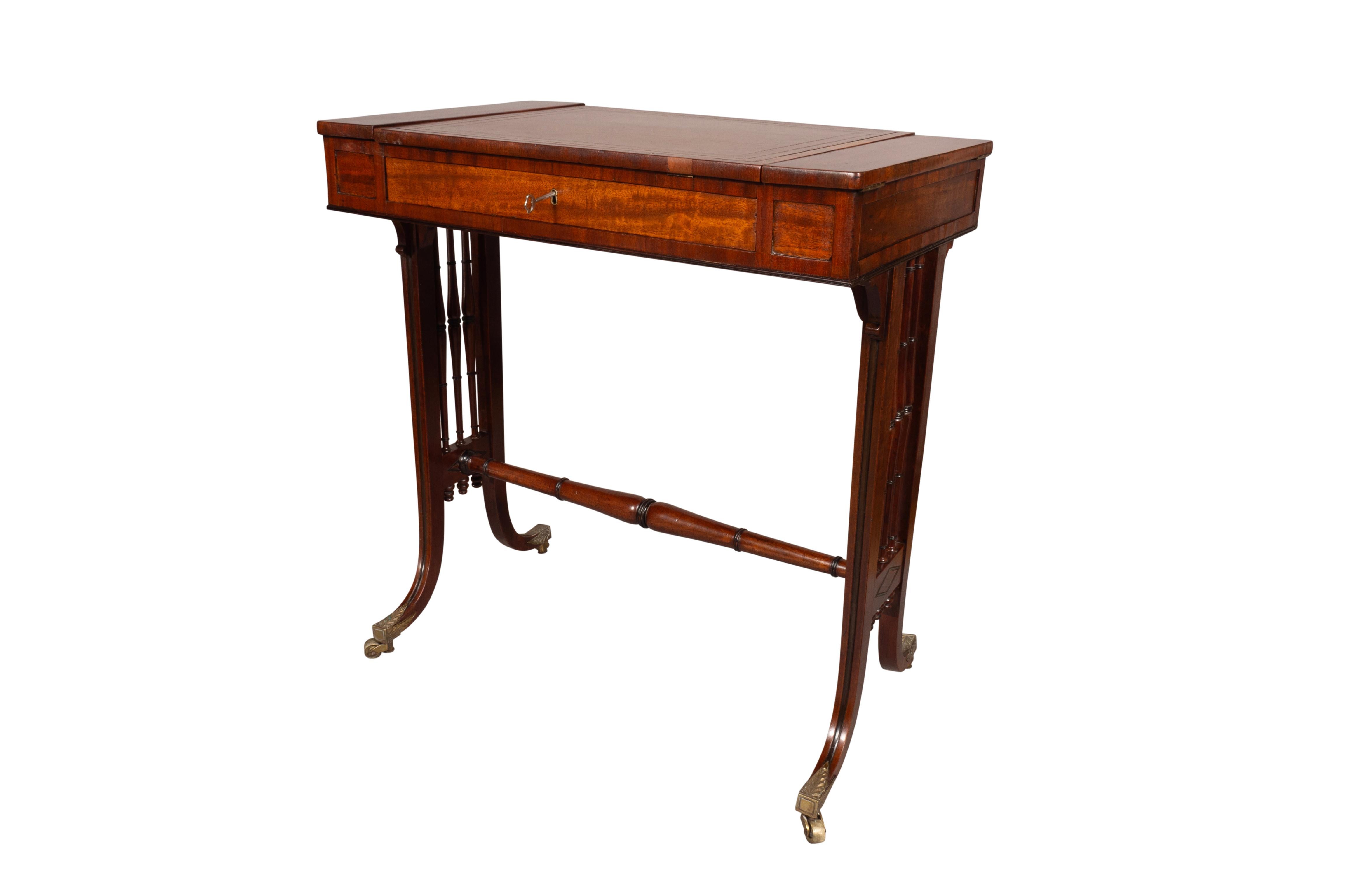 Regency Mahogany Writing Table By Gillows Of Lancaster For Sale 12