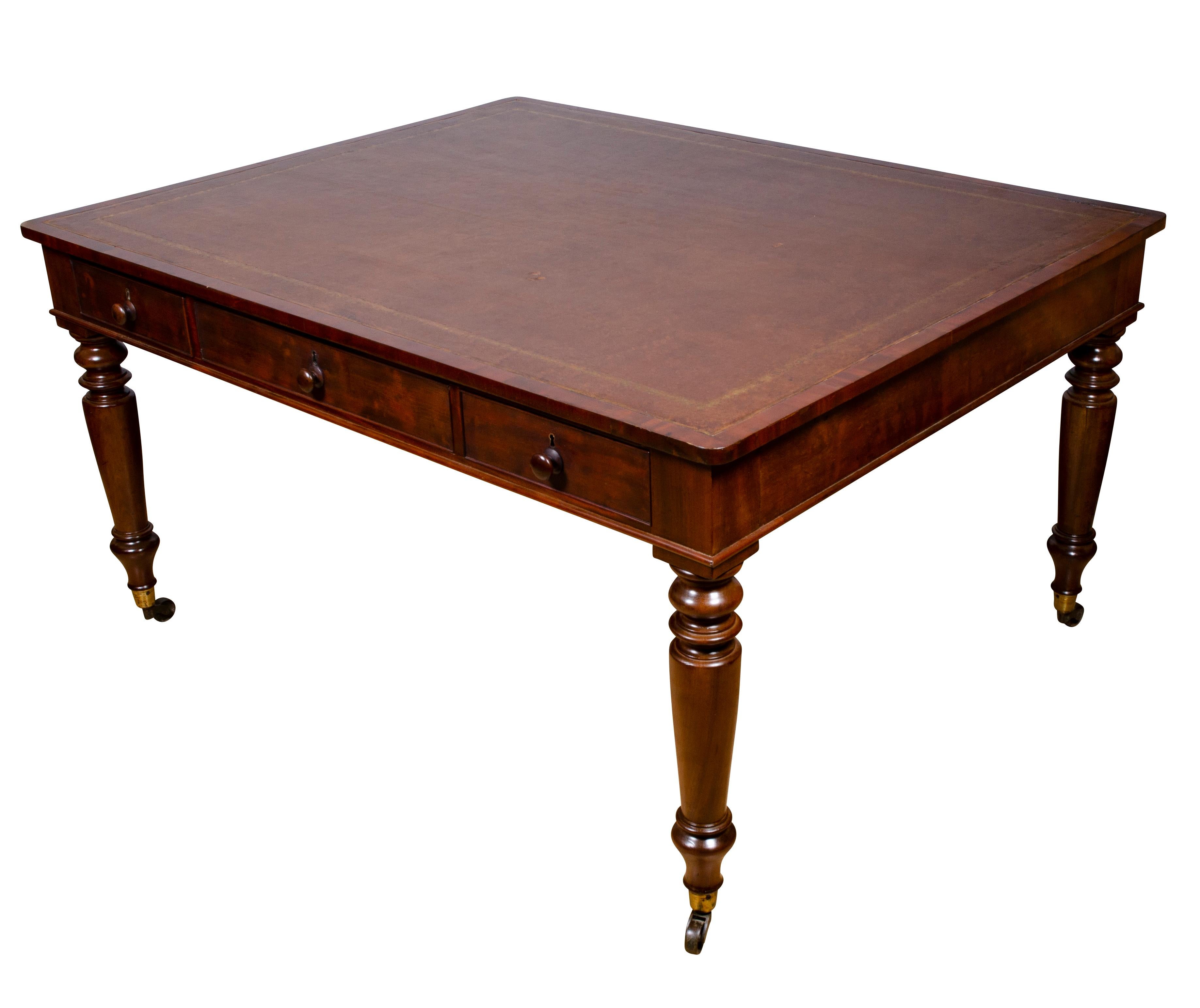 Regency Mahogany Writing Table In Good Condition For Sale In Essex, MA