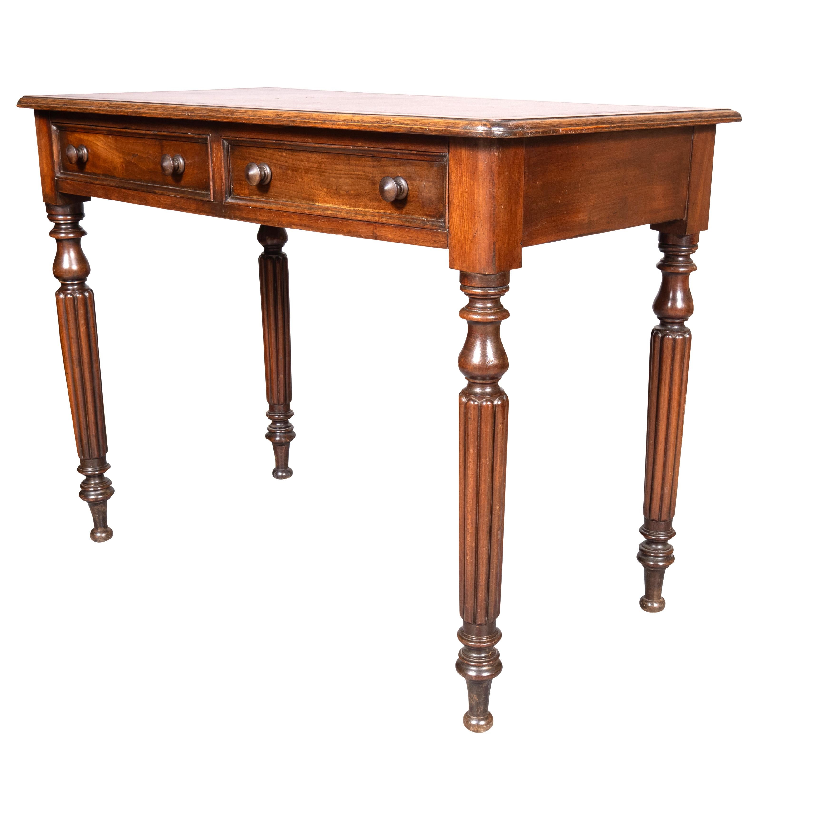 Regency-Schreibtisch aus Mahagoni (Leder) im Angebot