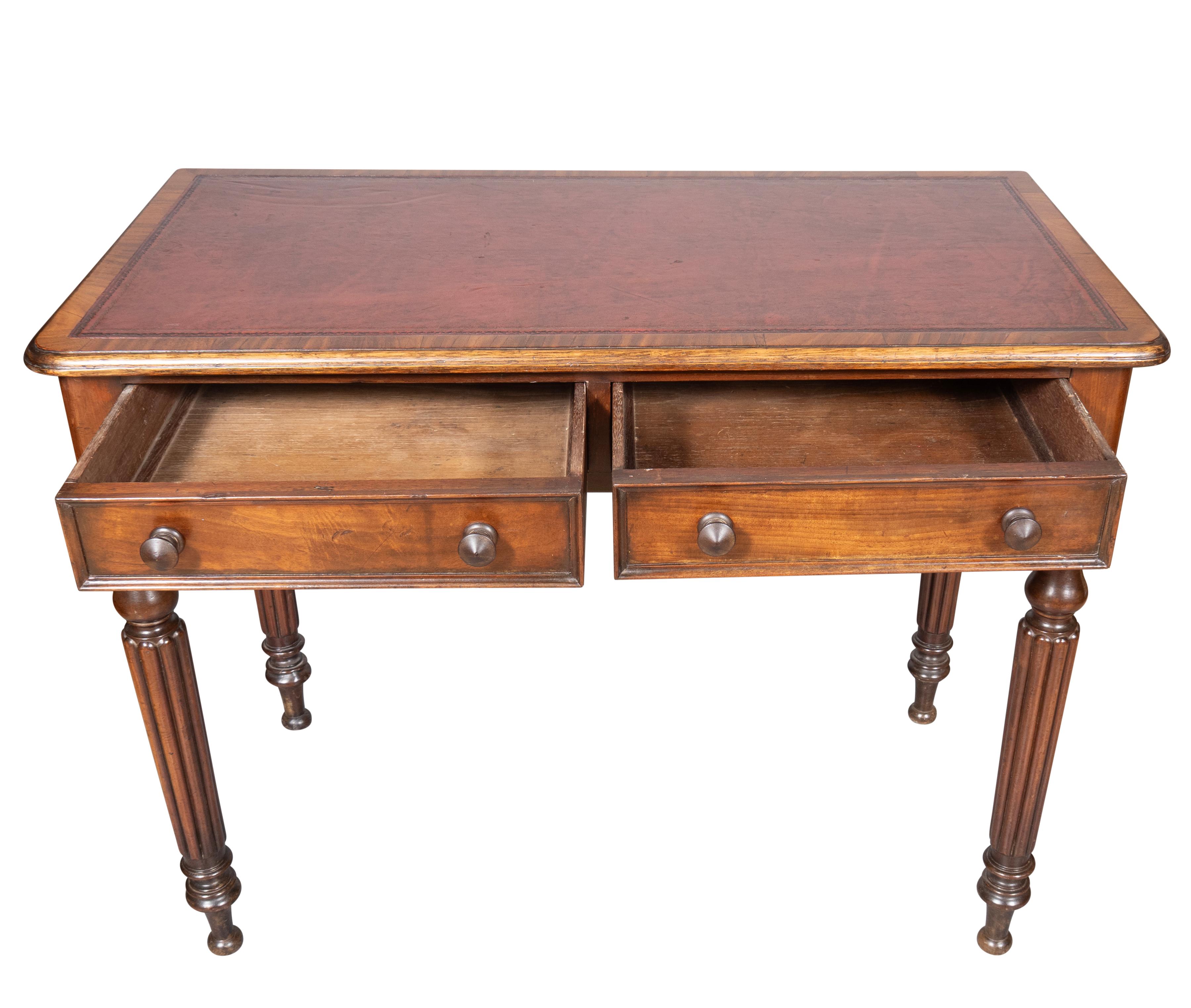 Regency-Schreibtisch aus Mahagoni im Angebot 1