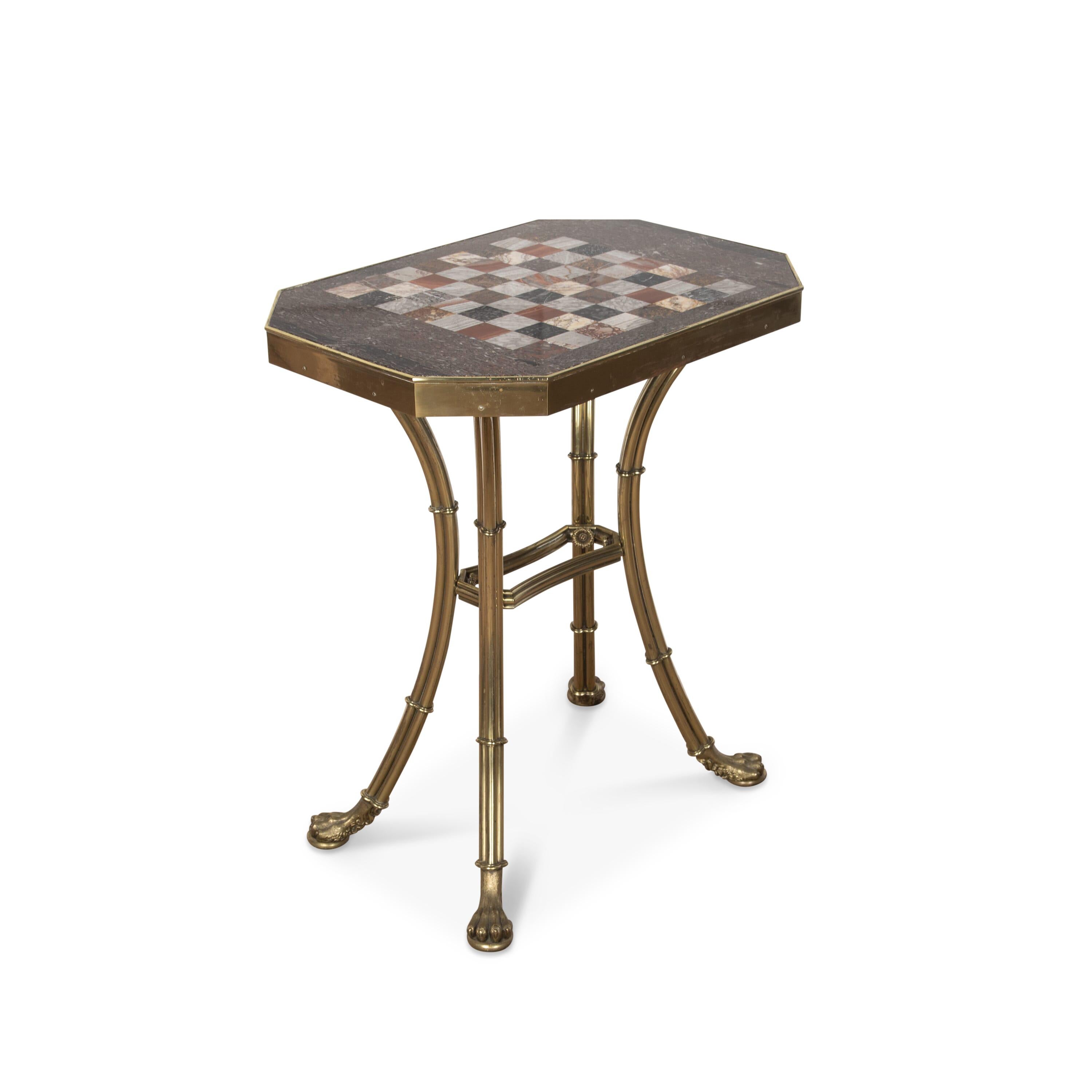 Regency Table d'échecs en marbre et laiton doré de style Régence en vente