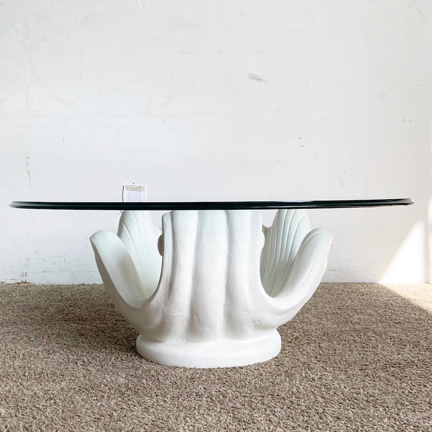 Verre Table basse moderne Regency en plâtre blanc avec plateau en verre coquillage Clam