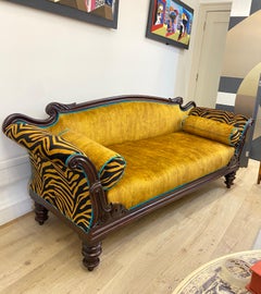 Regency Senf & Zebra Druck Samt Schnörkelarm-Sessel mit Schnörkelarm