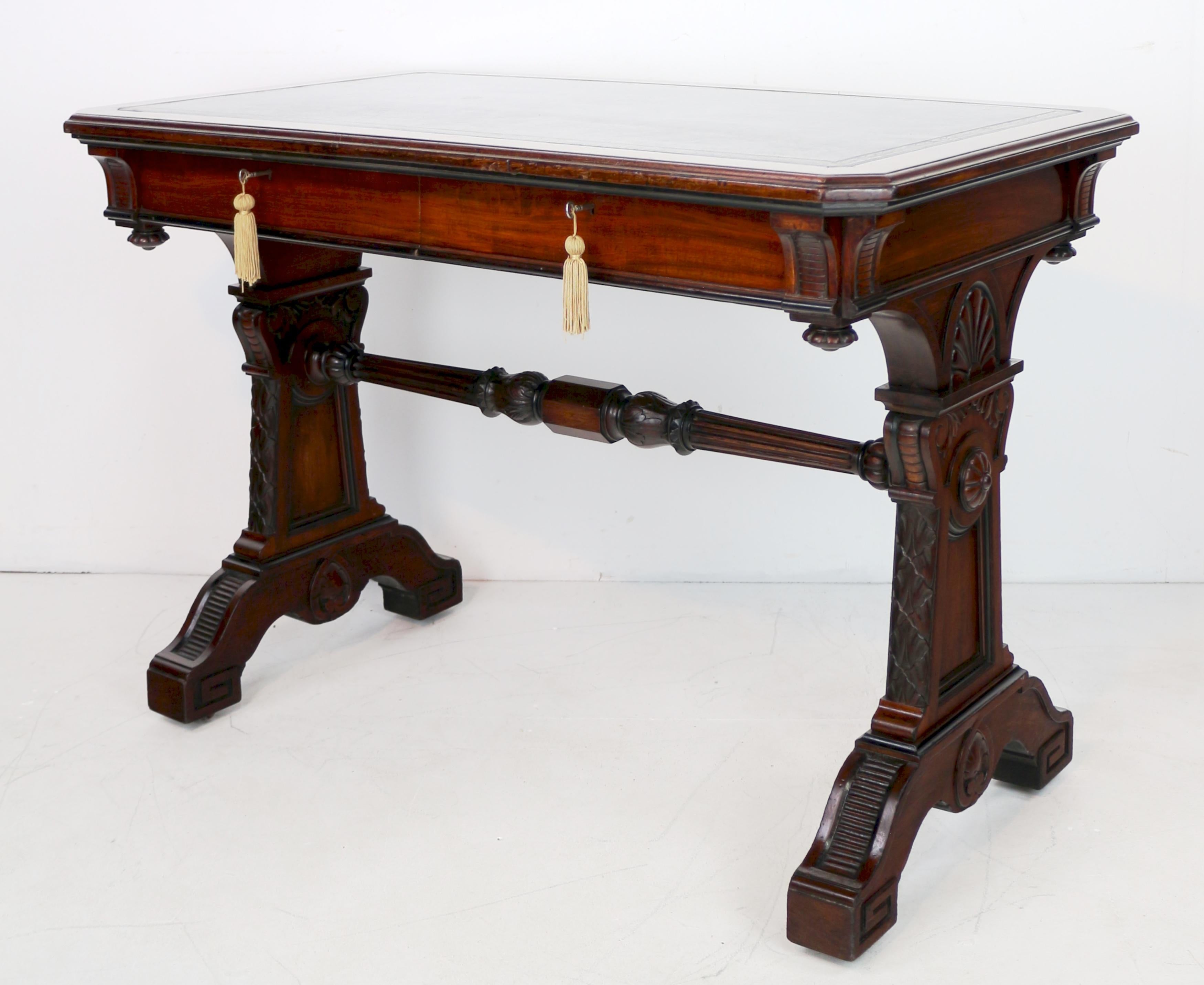 Regency Neoclassical Mahogany Library Table in the manner of Richard Bridgen In Good Condition For Sale In Glasgow, GB