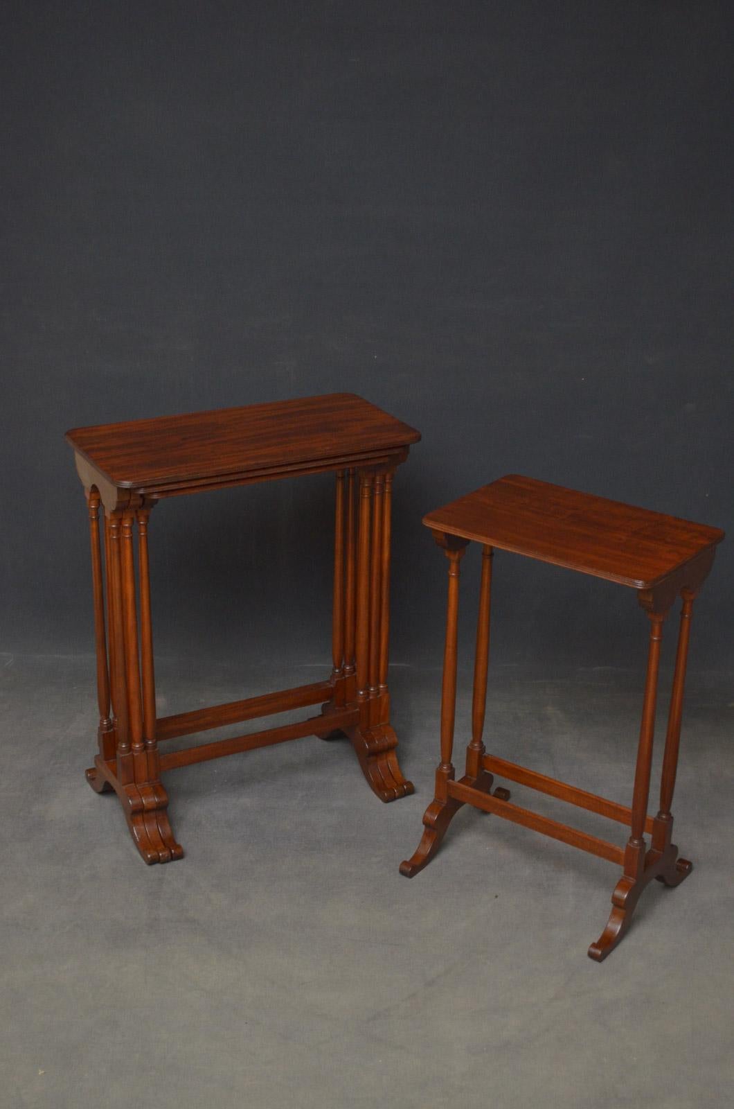Sn2999 Fine quality figured mahogany nest of three plus one tables, each having stunning figured top with reeded edge and turned, slender legs terminating in scroll feet. This set of four tables is in home ready condition, circa 1820
H 30