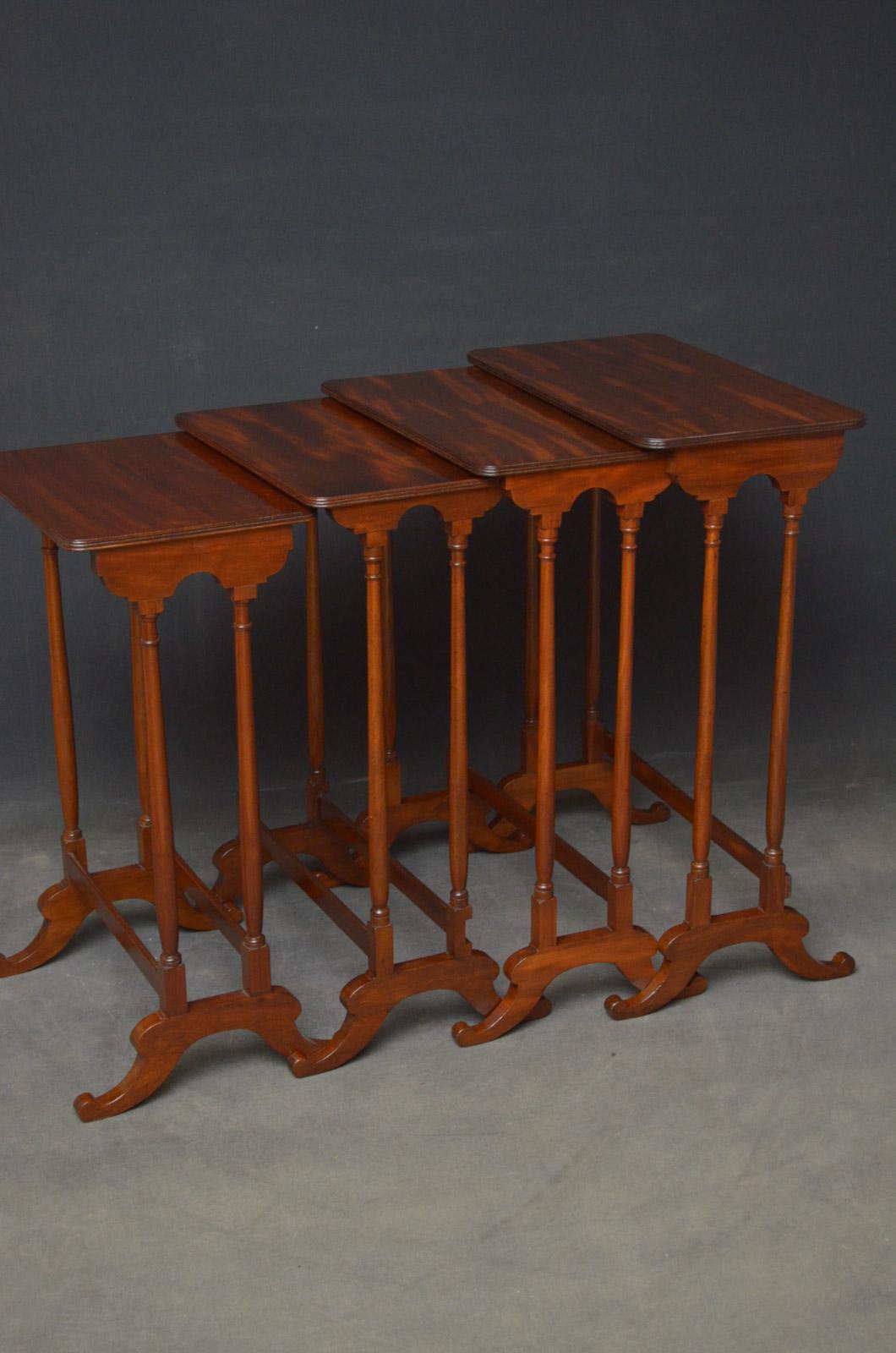 Regency Nest of 3 + 1 Mahogany Tables In Good Condition In Whaley Bridge, GB