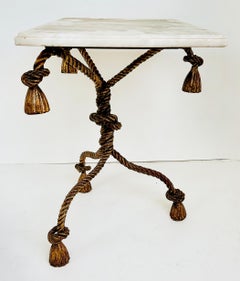 Table d'appoint Régence Niccolini en fer doré avec pampilles et plateau en marbre, Italie