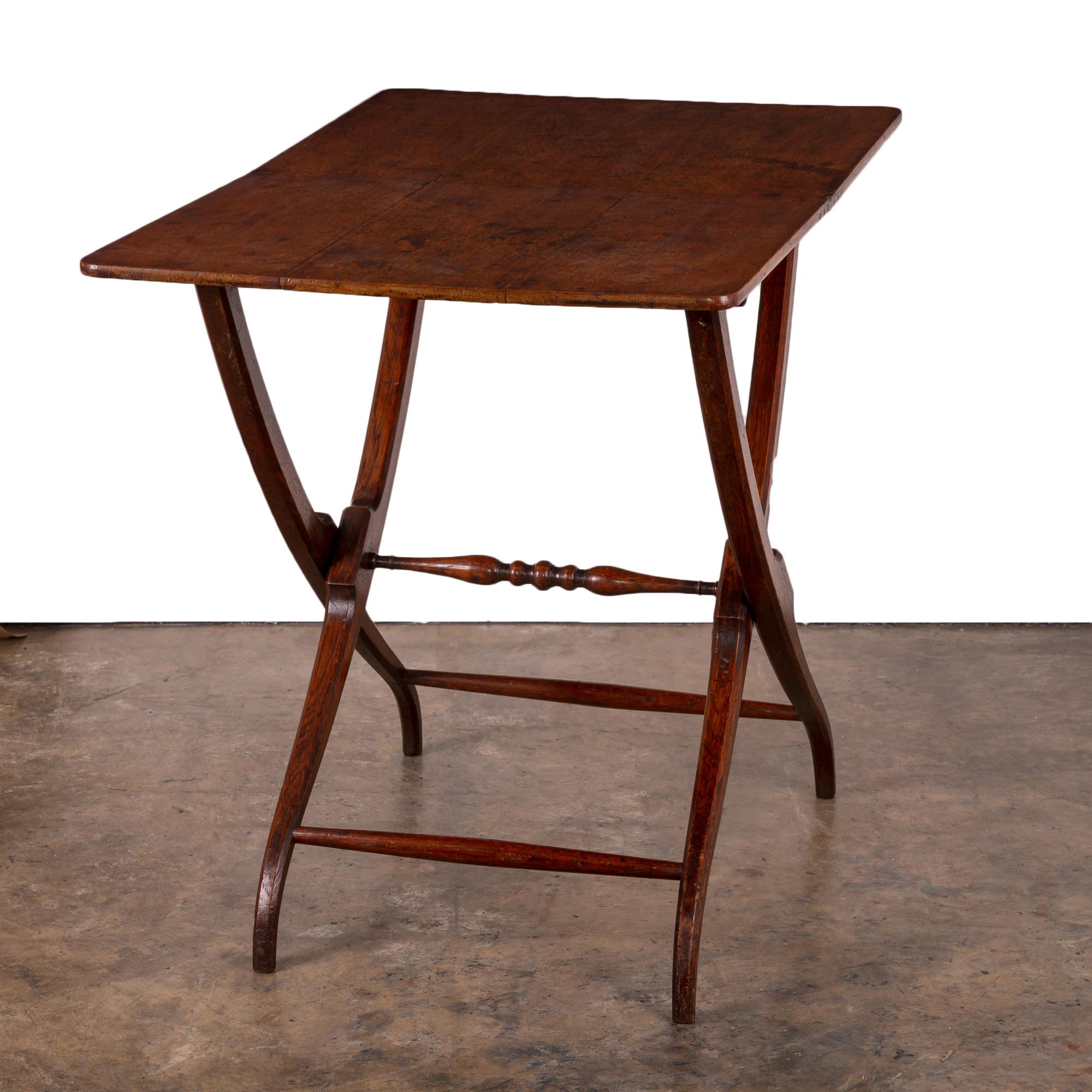 Regency Oak Coaching Table In Good Condition For Sale In Savannah, GA