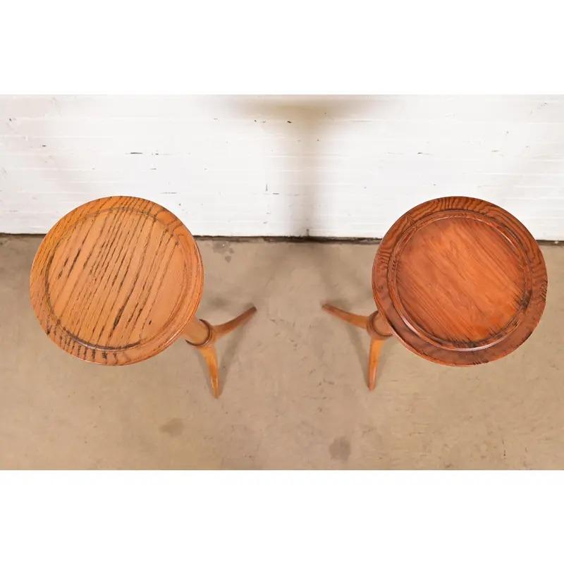 Quercia Torchiere o piantane Regency in Oak, CIRCA ANNI '40 in vendita