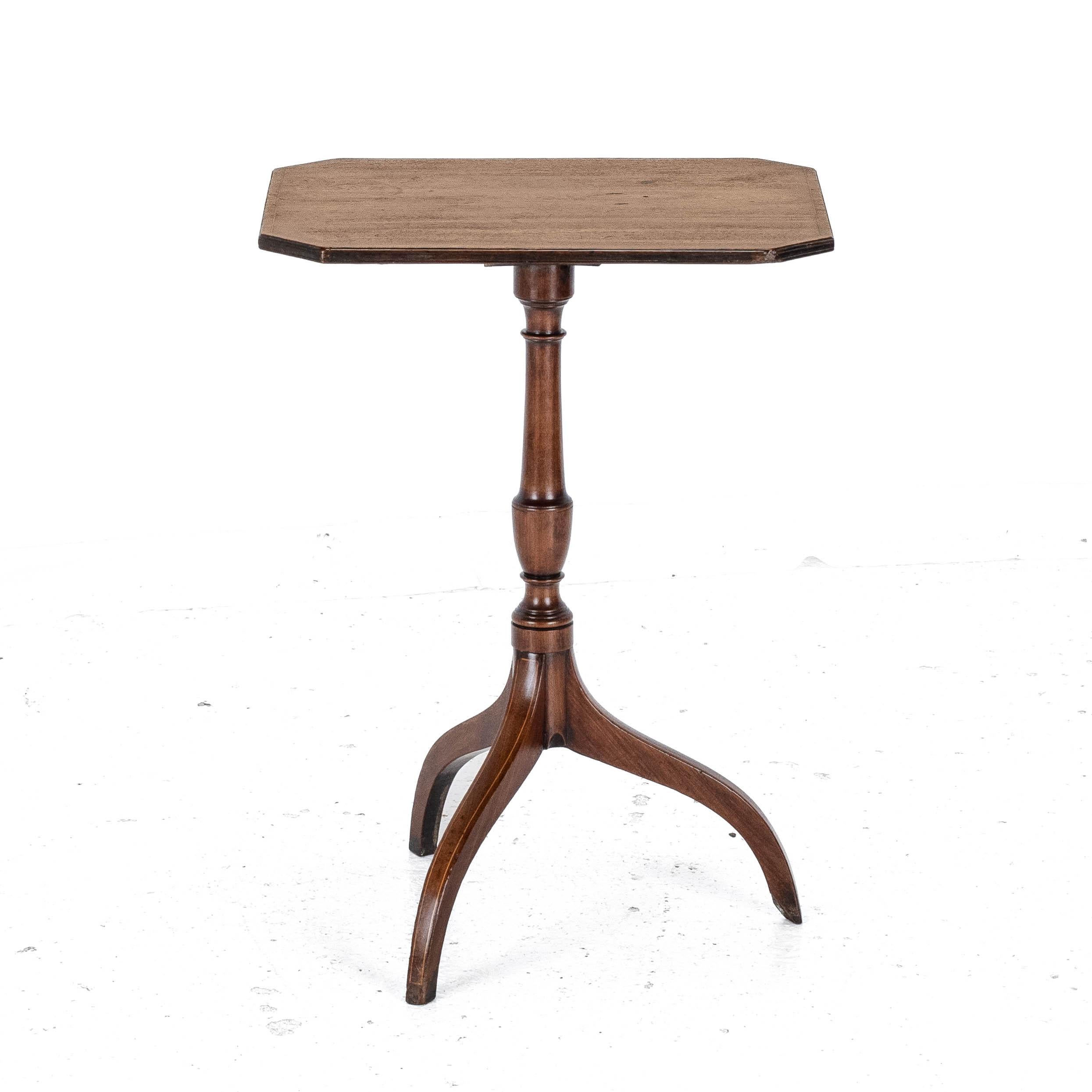 Achteckiger Regency-Beistelltisch aus Mahagoni mit Intarsien und Dreibein-Beistelltisch C1800, georgianisch 6