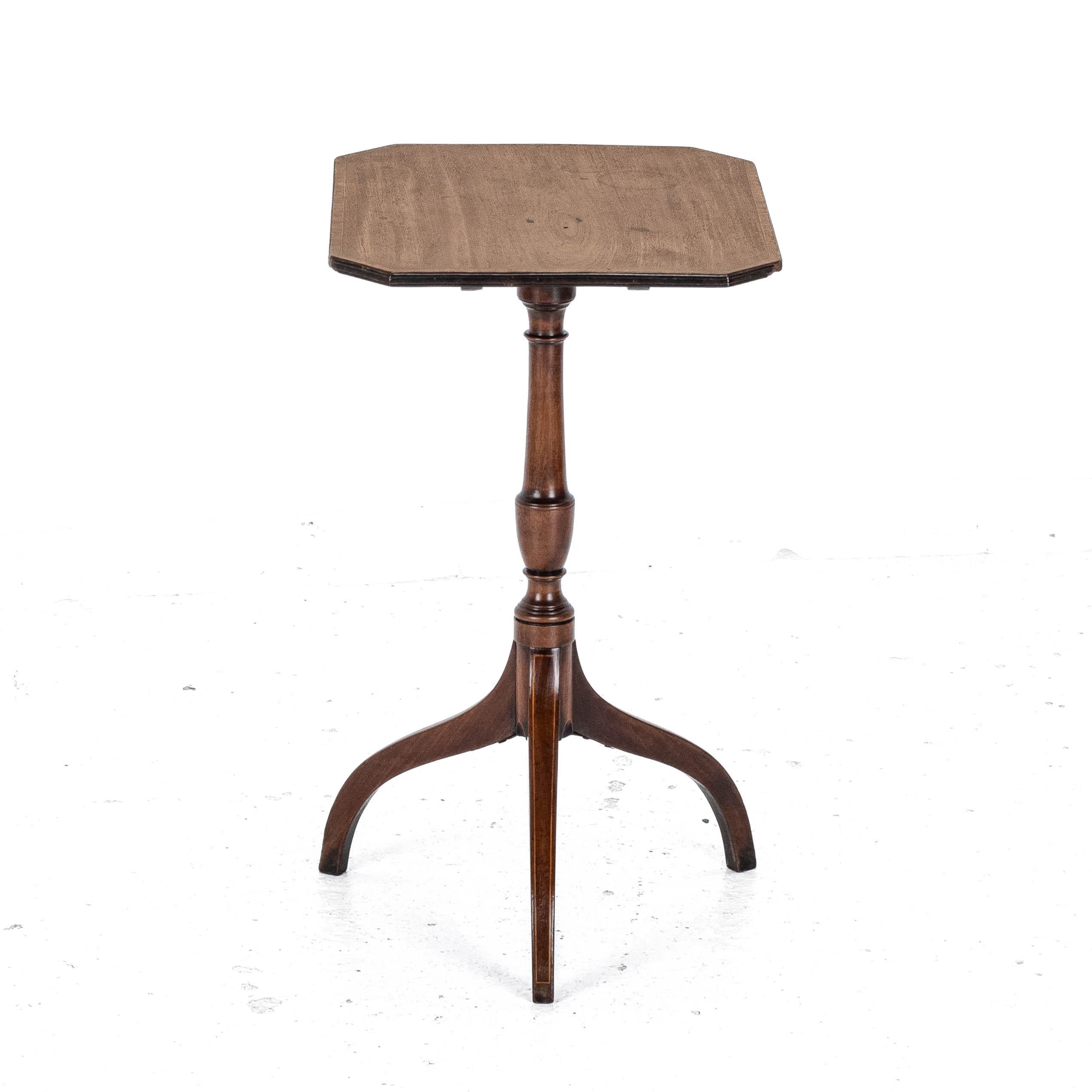 Achteckiger Regency-Beistelltisch aus Mahagoni mit Intarsien und Dreibein-Beistelltisch C1800, georgianisch 7