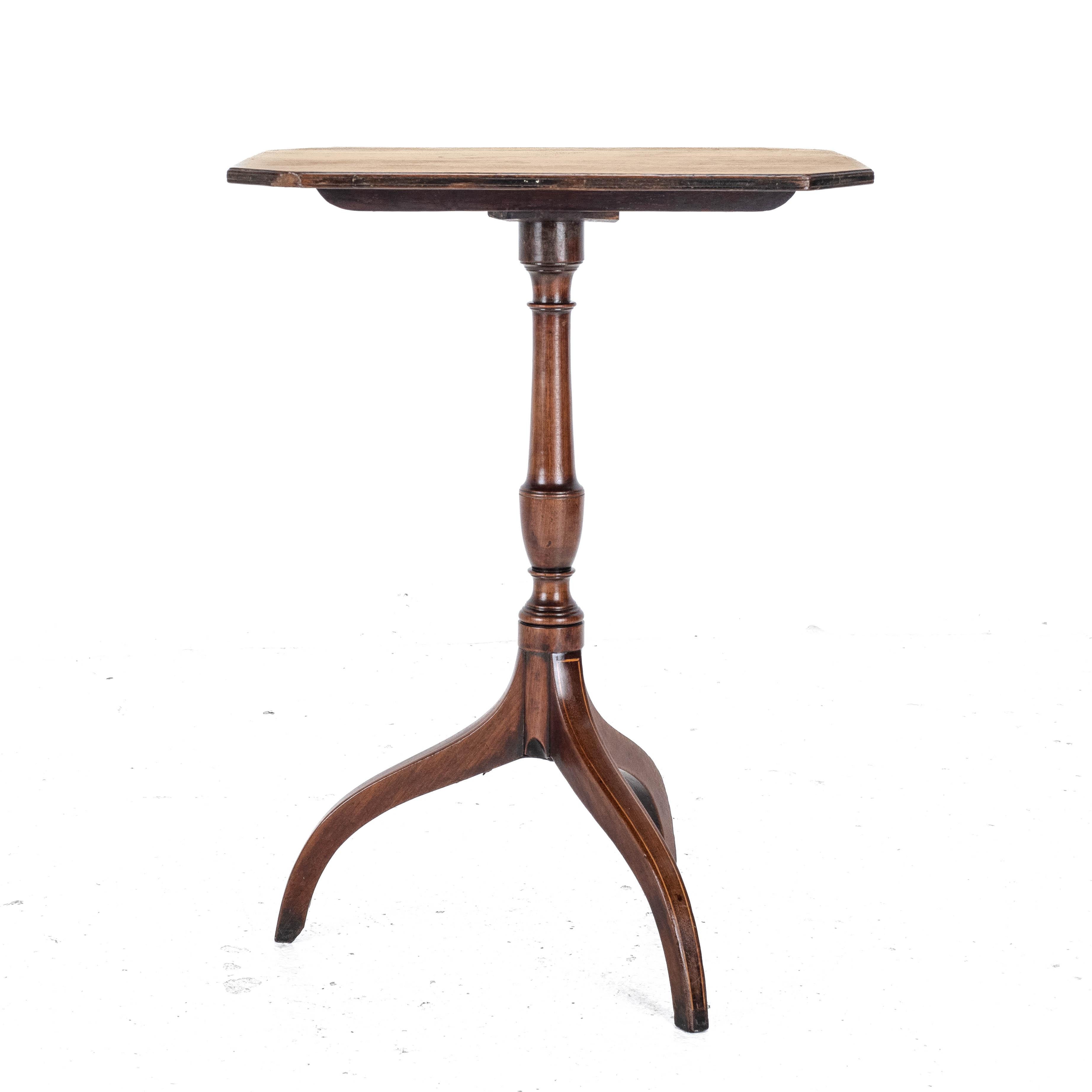 Achteckiger Regency-Beistelltisch aus Mahagoni mit Intarsien und Dreibein-Beistelltisch C1800, georgianisch 11