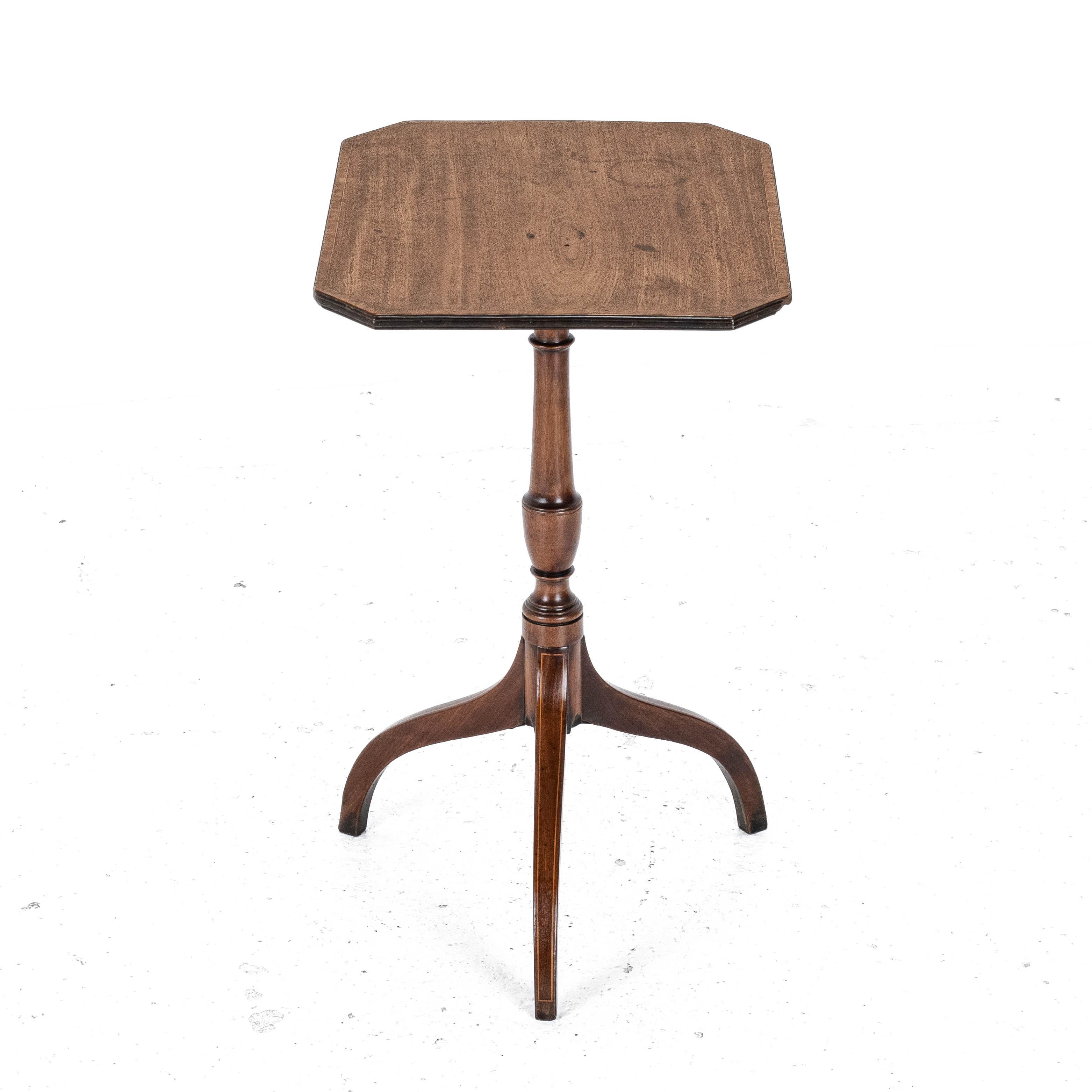 Achteckiger Regency-Beistelltisch aus Mahagoni mit Intarsien und Dreibein-Beistelltisch C1800, georgianisch 2