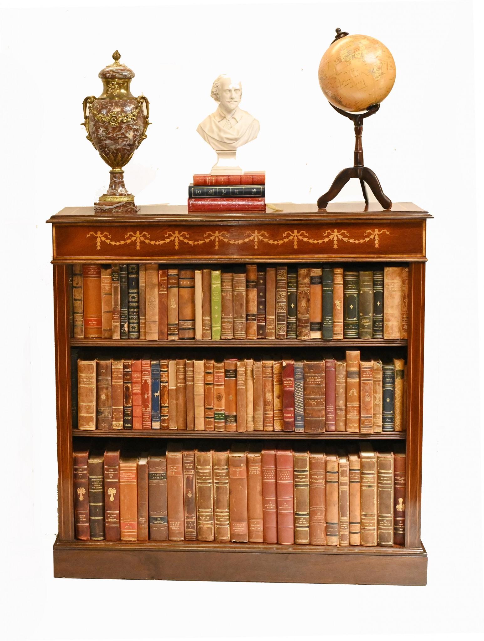 Regency Open Front Bookcase - Mahogany Sheraton Inlay In Good Condition For Sale In Potters Bar, GB