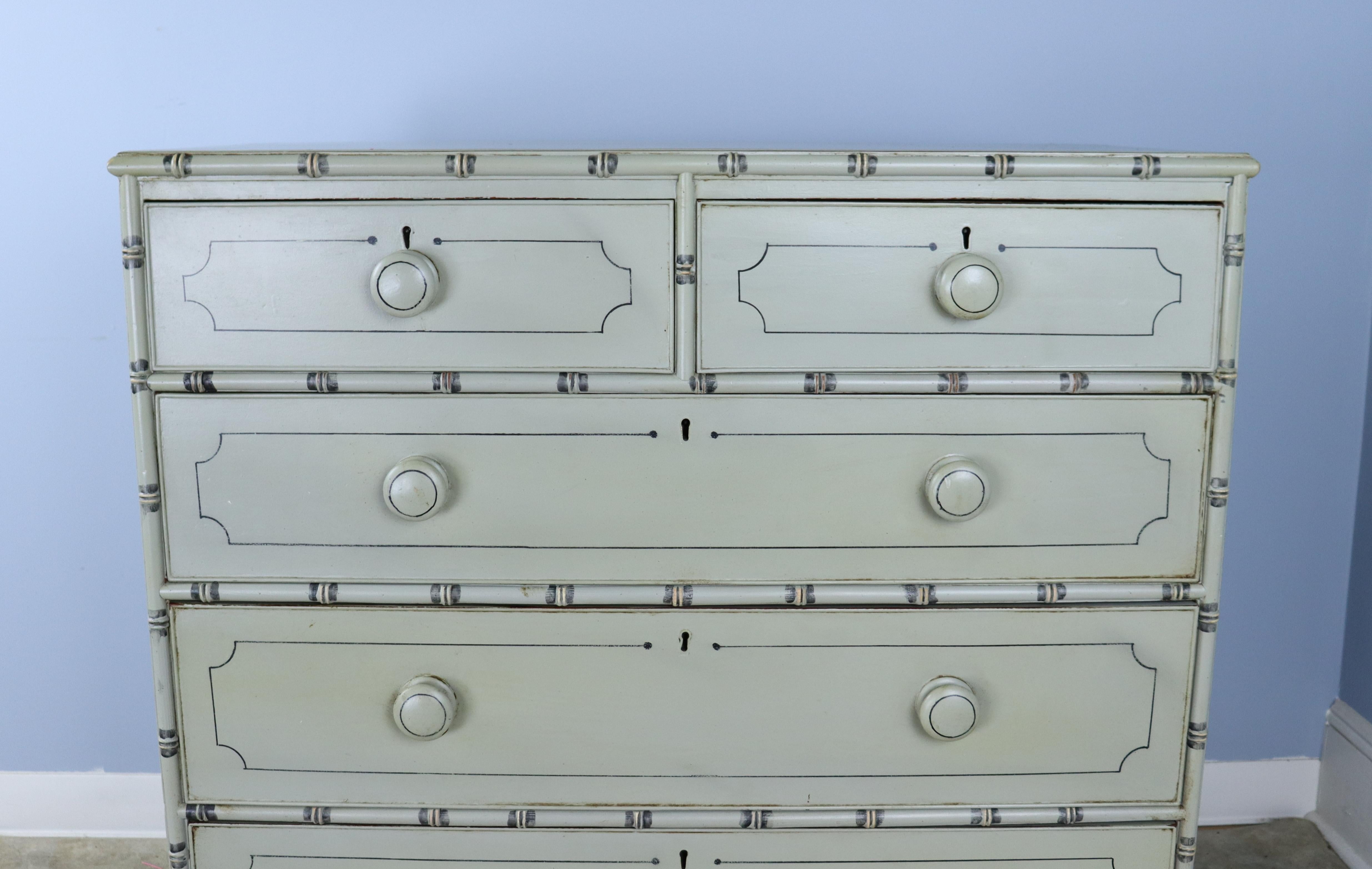 Regency Painted Faux Bamboo Chest of Drawers In Good Condition For Sale In Port Chester, NY