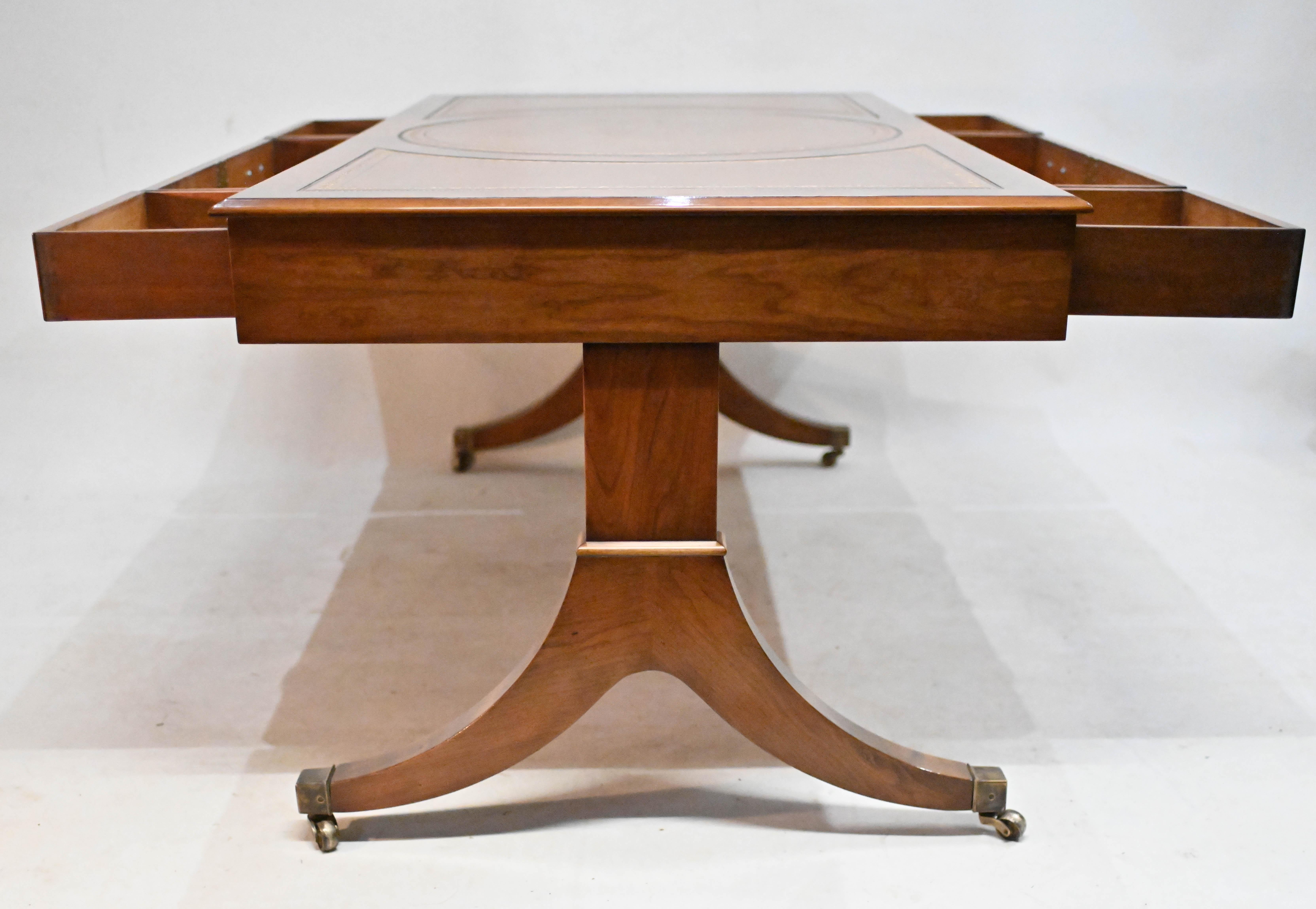 Regency Partners Schreibtisch und Stuhl Set Nussbaum-Schreibtisch im Angebot 6