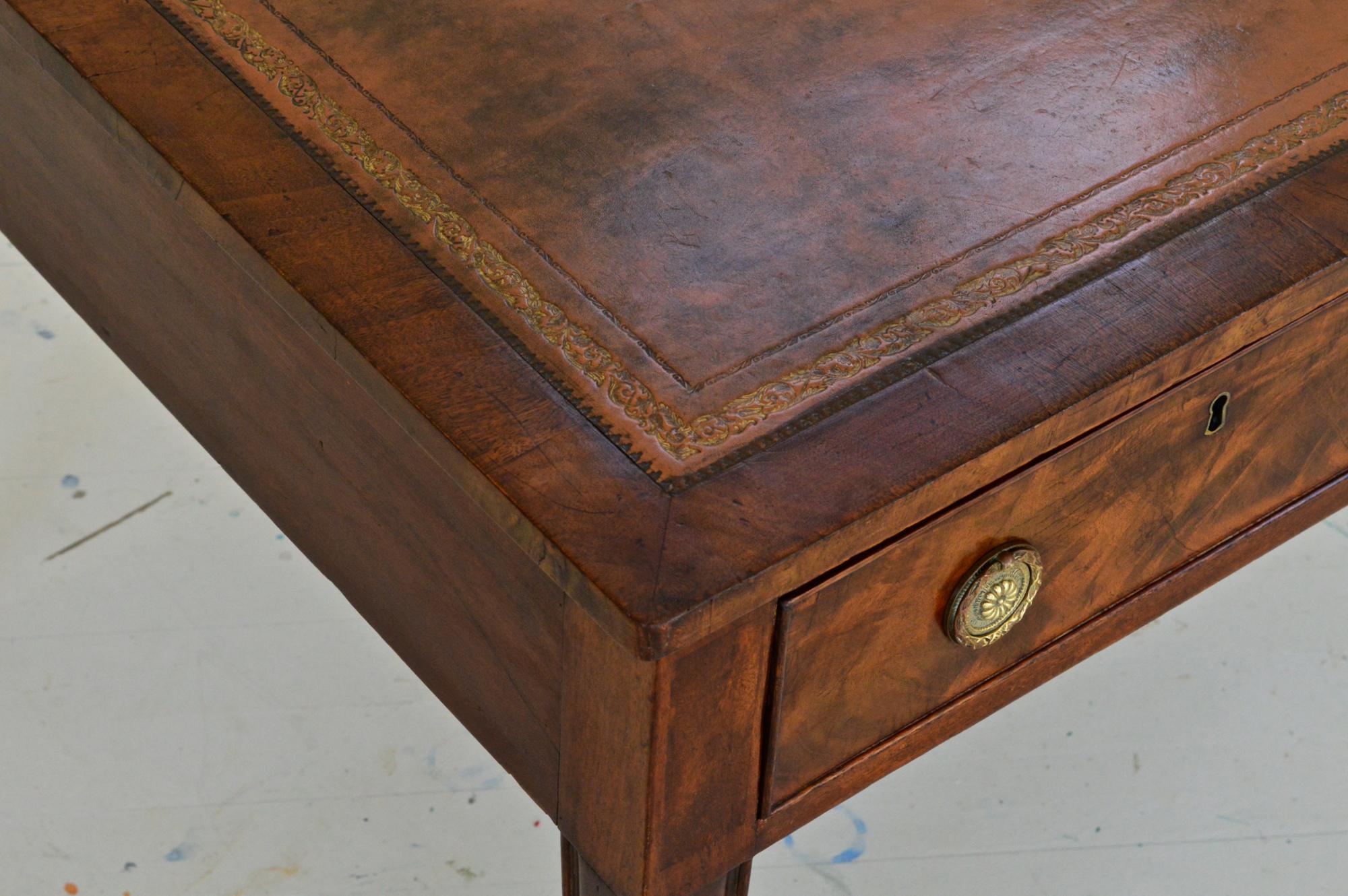 Regency Partners Desk or Writing Table of Mahogany In Good Condition For Sale In Charlottesville, VA