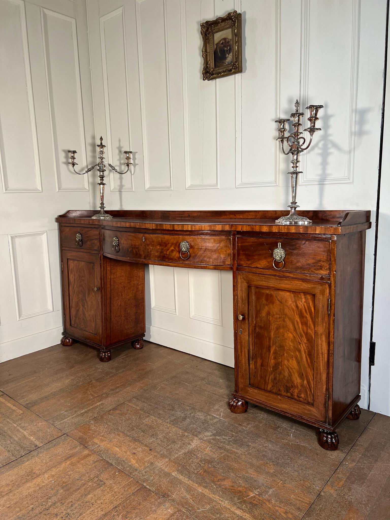 Galleried Mahogany top raised on twin pedestal base terminating on ball and claw feet.

Beautifully figured timbers.

Measurements - 93cm h x 190cm w x 46cm d
(measurements are approximate and are taken at the maximum points)

Ref - 6771