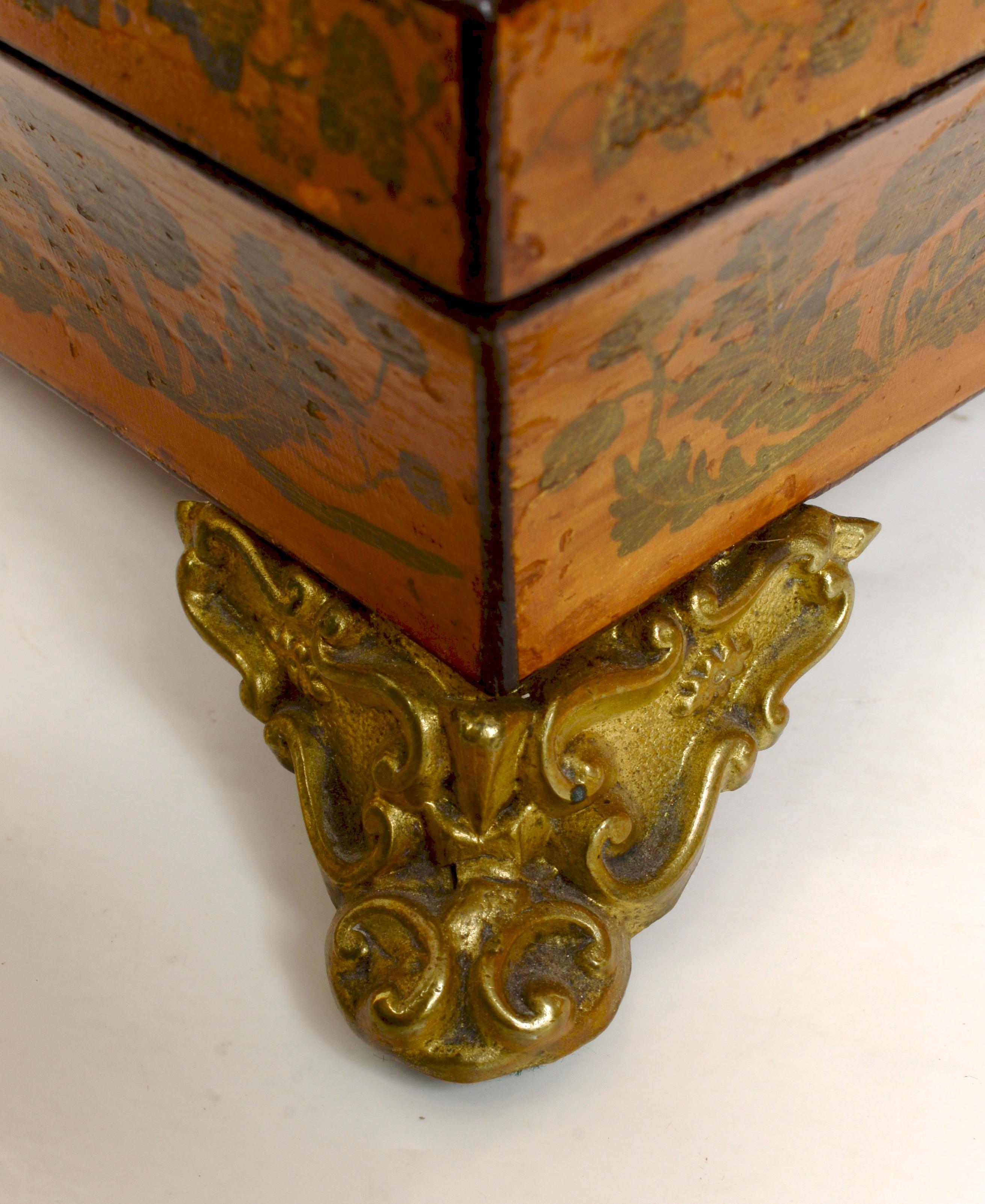 Boîte décorée à la plume de style Régence, C1810 Bon état - En vente à valatie, NY