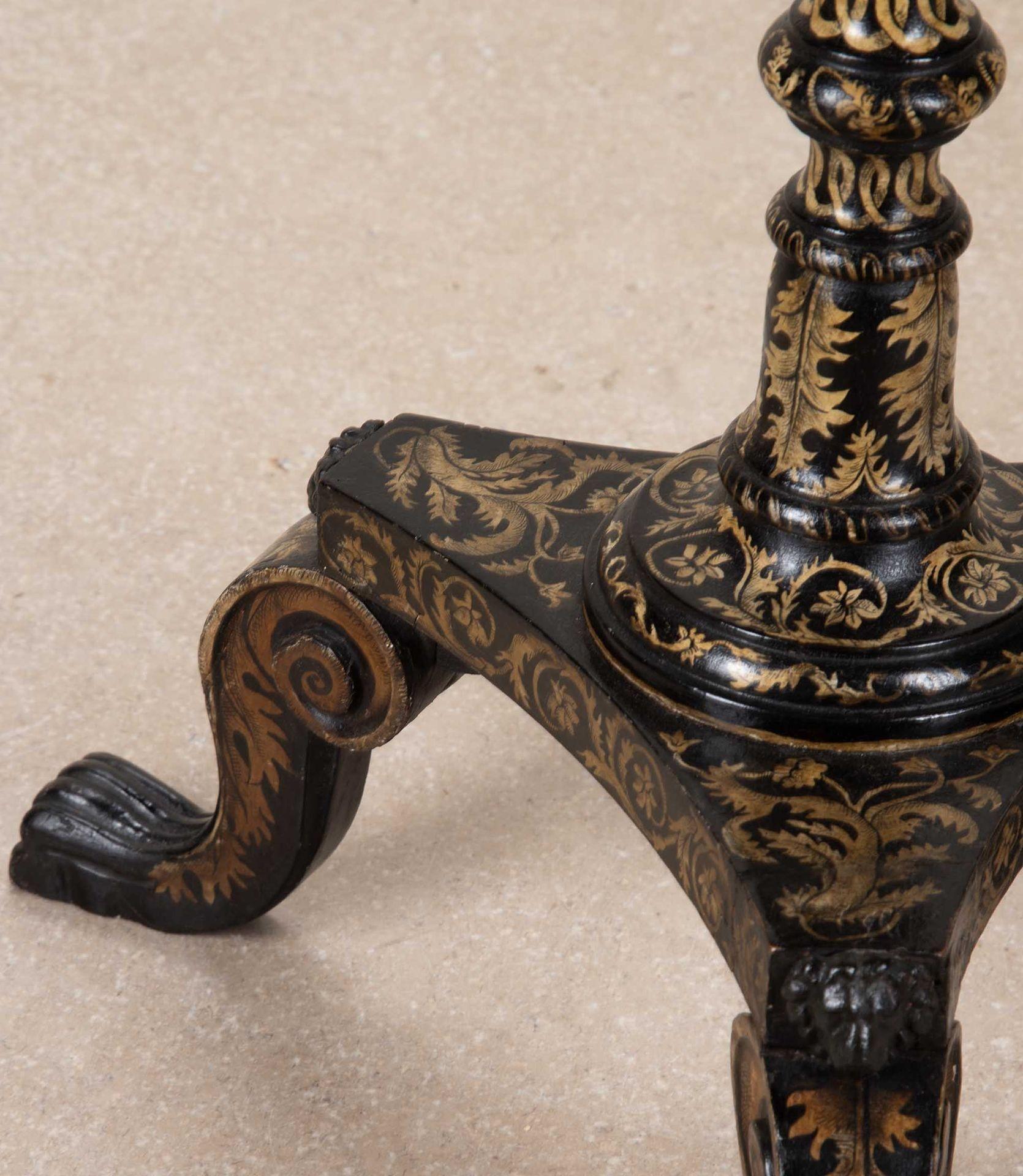 Tavolo da gioco tripode Regency Penwork in vendita 5