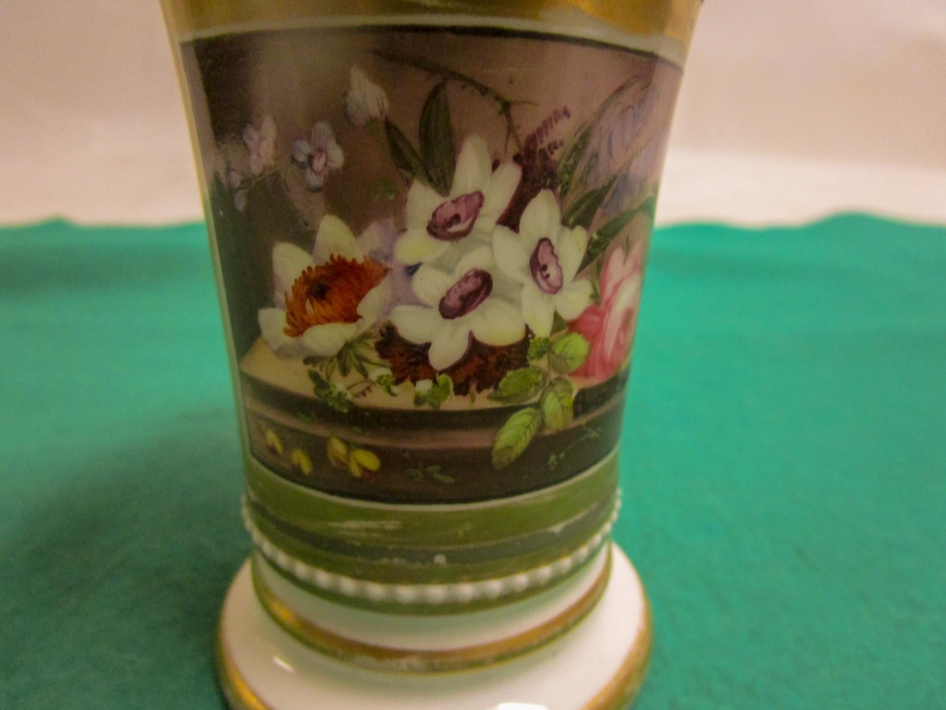 Botanische Old Pariser Porzellanvase aus der Regentschaftszeit, Paar im Angebot 3
