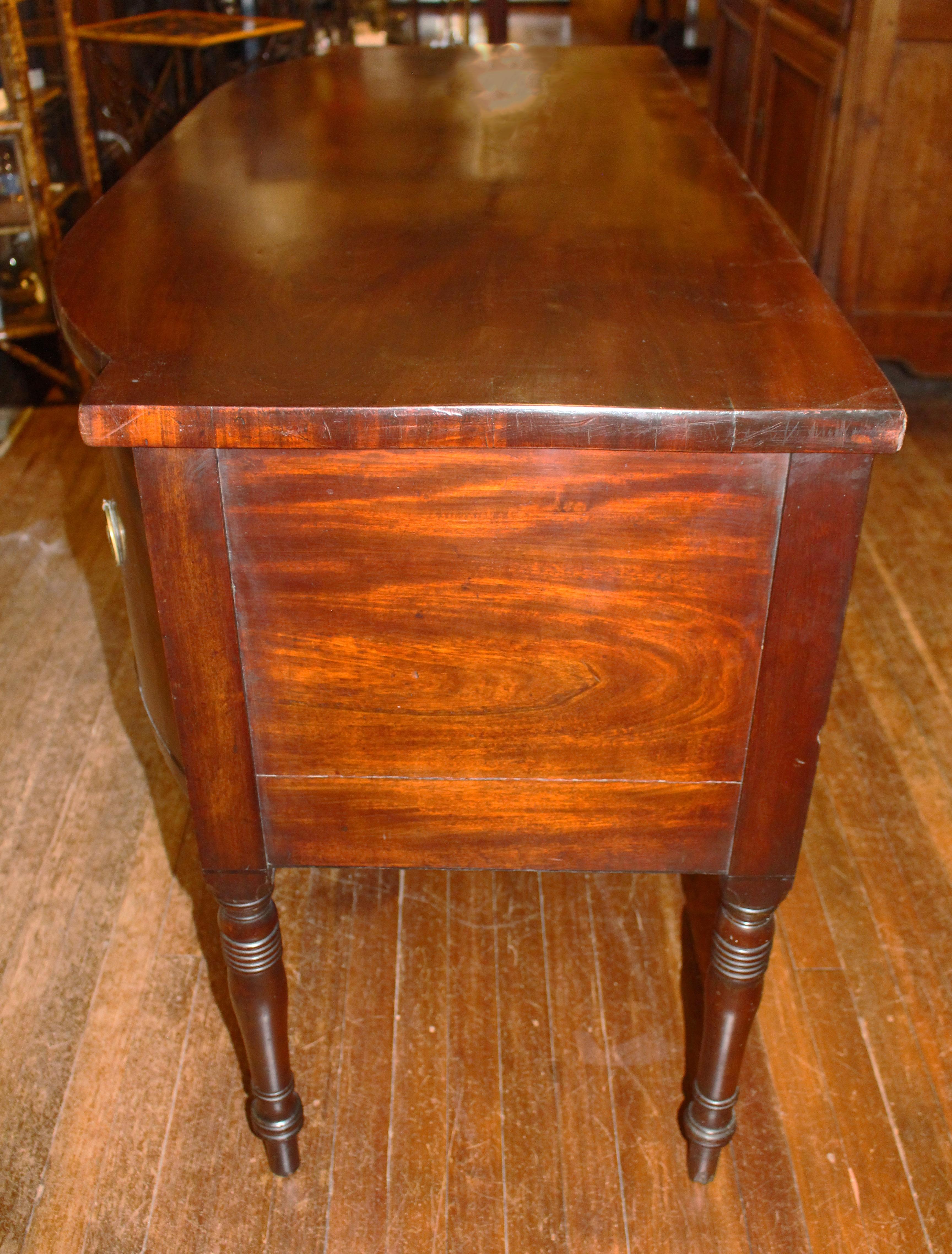 Regency Period Bowfront Sideboard in the Sheraton Taste In Good Condition For Sale In Chapel Hill, NC