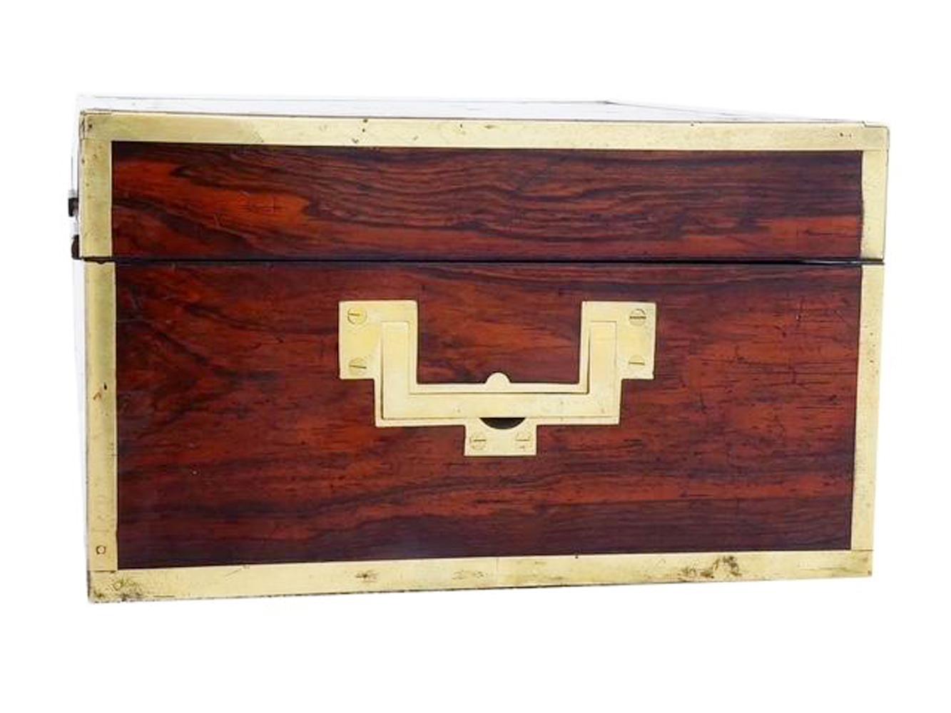 Regency Period Brass Inlaid and Bound Document Box with Lift Handles and Key In Good Condition For Sale In Chapel Hill, NC