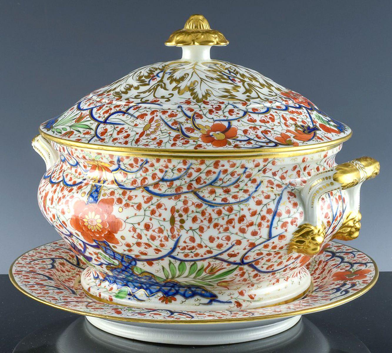 Porcelaine Soupière en porcelaine Chamberlains Worcester d'époque Régence, Couvercle et Stand en vente
