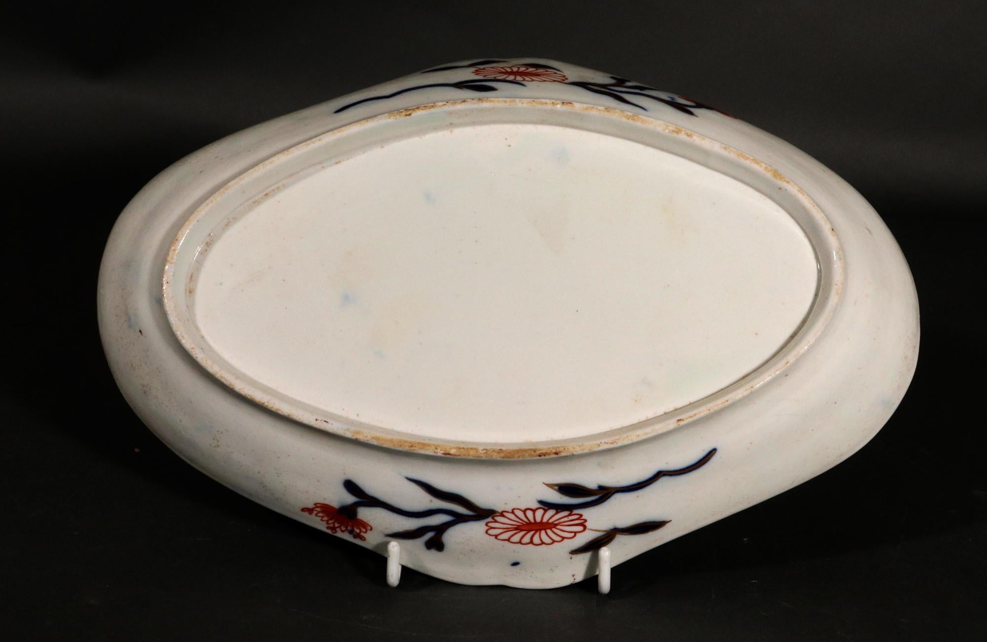 English Regency Period Coalport Porcelain Chinoiserie Dish with Yellow Dragon & Lions For Sale