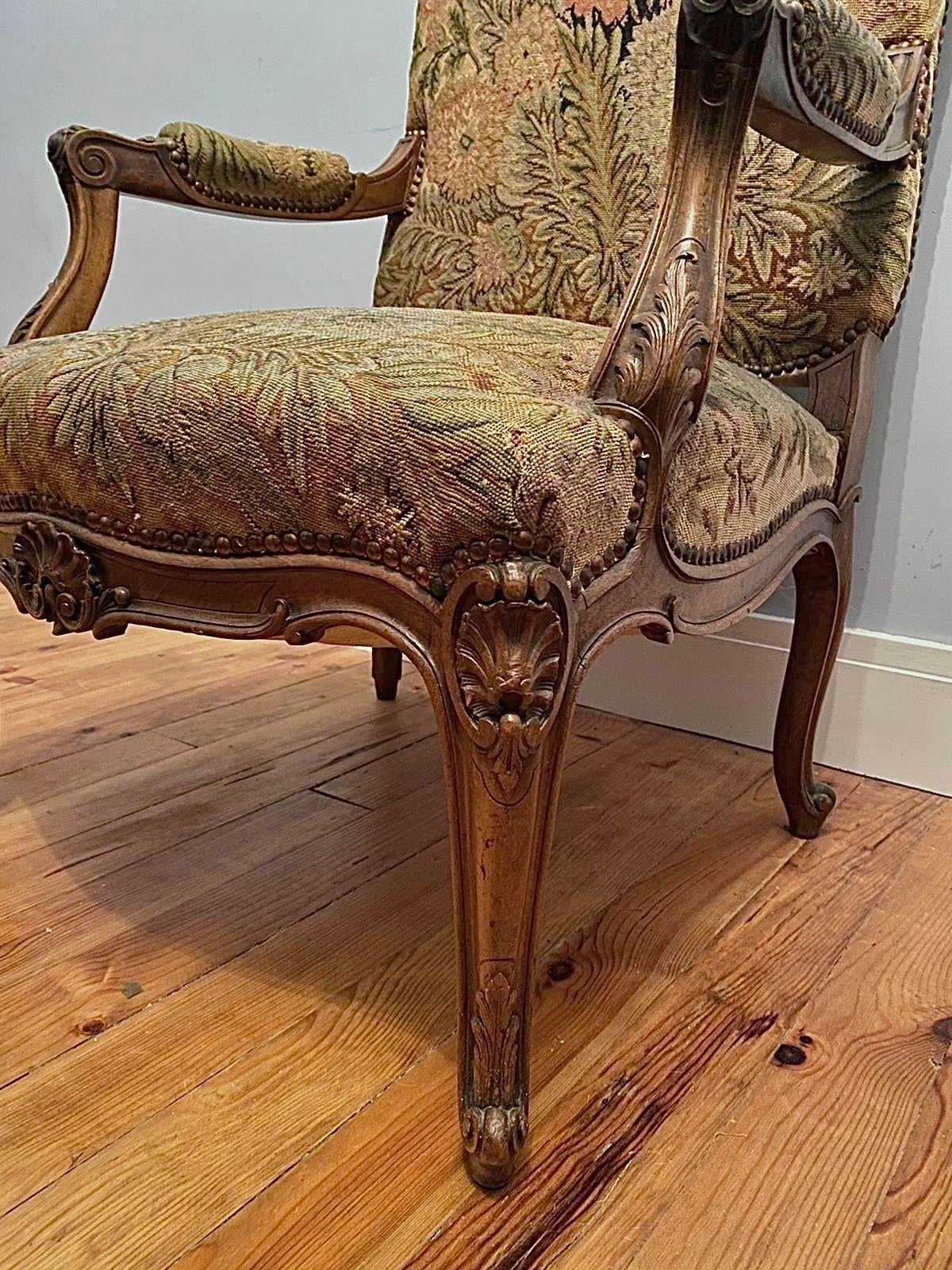 Französischer Sessel „Fauteuil a La Reine“ aus der Regency-Periode, 18. Jahrhundert – Frankreich im Angebot 5