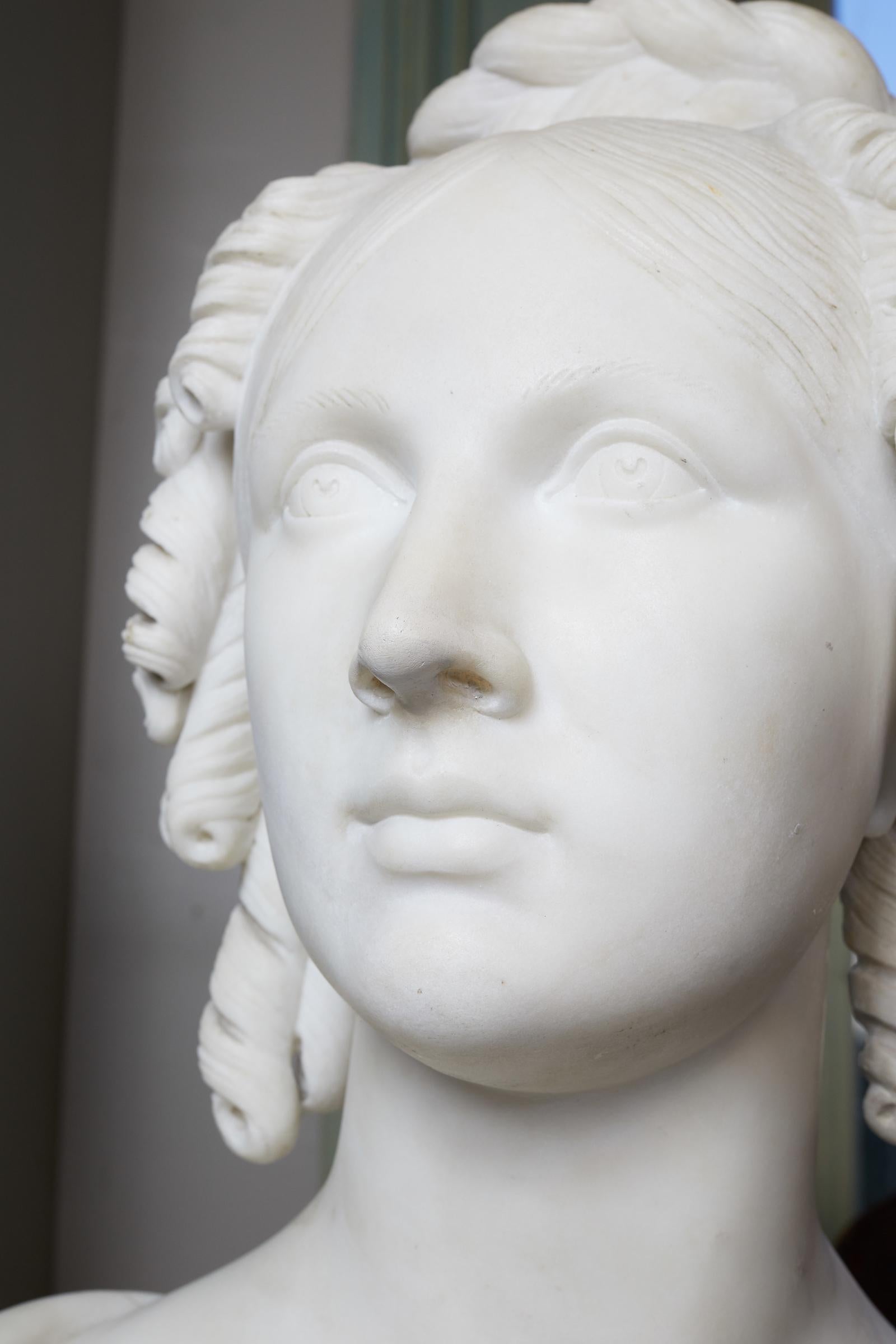 Marmorbüste einer jungen Frau aus der Regency-Zeit (Englisch)